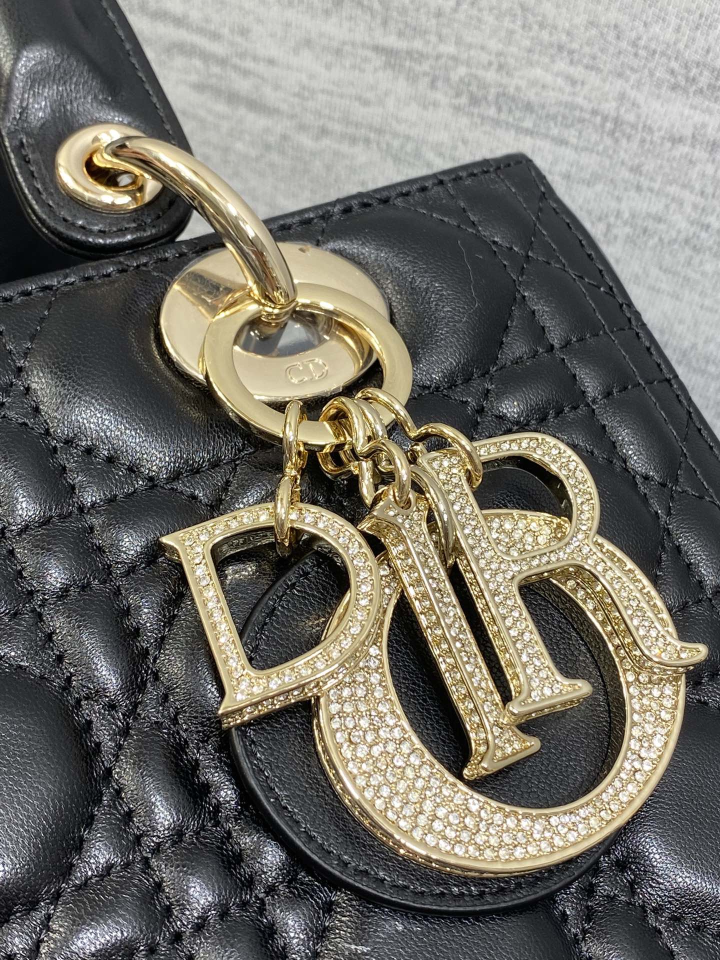 Dior 五格戴妃包钻石扣 ‼