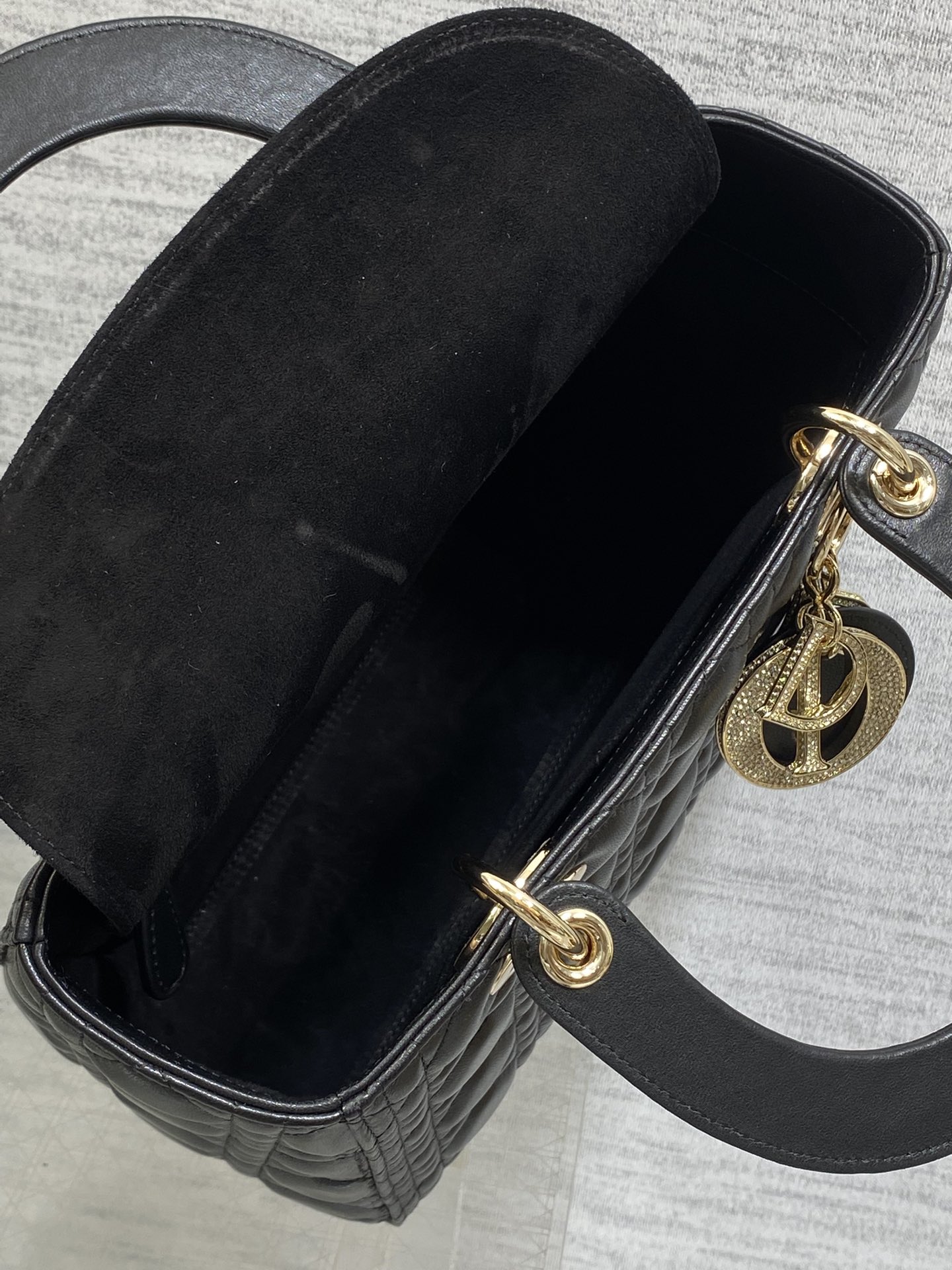 Dior 五格戴妃包钻石扣 ‼