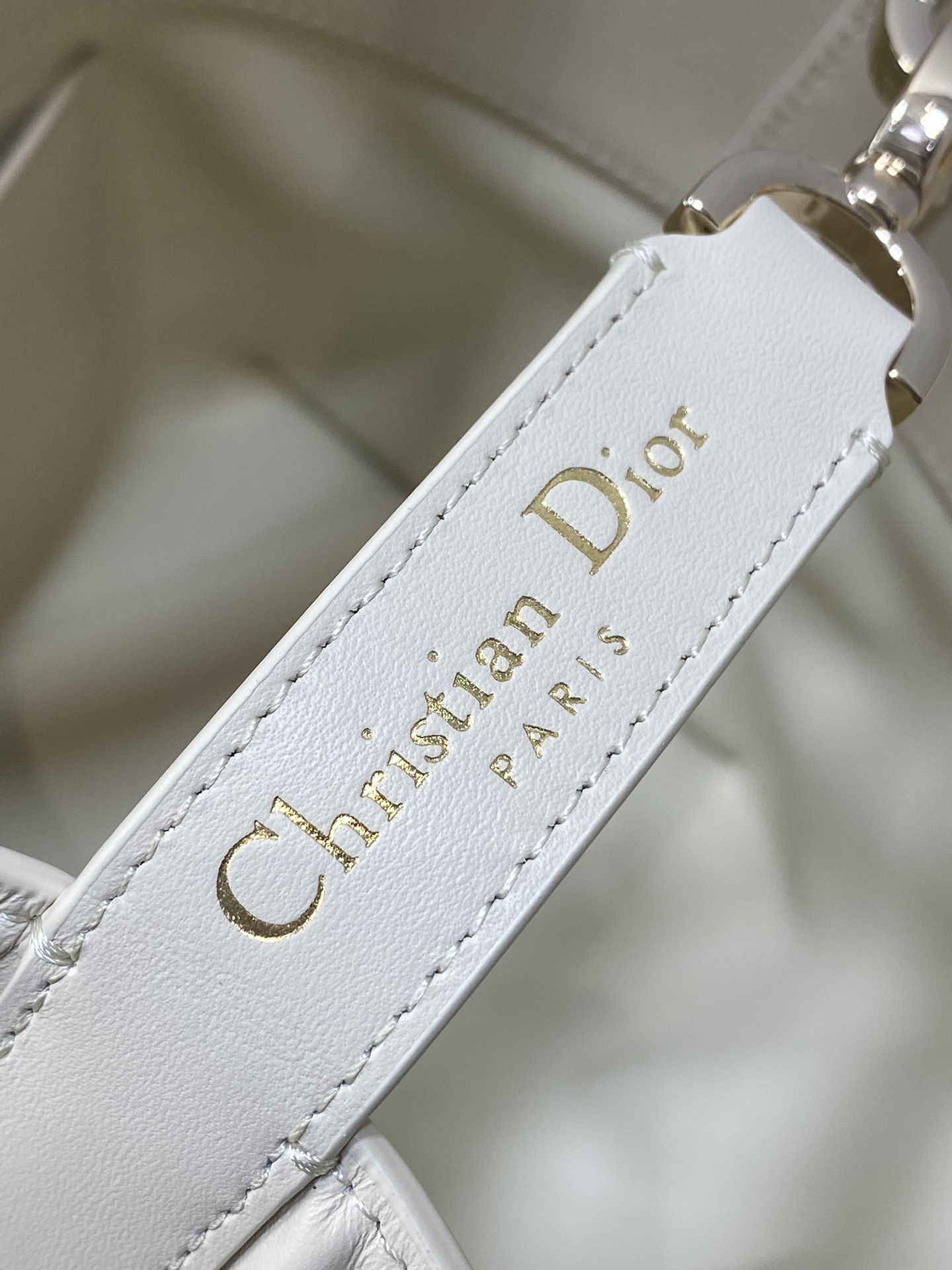 小号浅饼干色现货‼️Toujours竖版系列小号，专属菜篮子，有点太美了，高颜值包包，轻松拿捏高级感，超