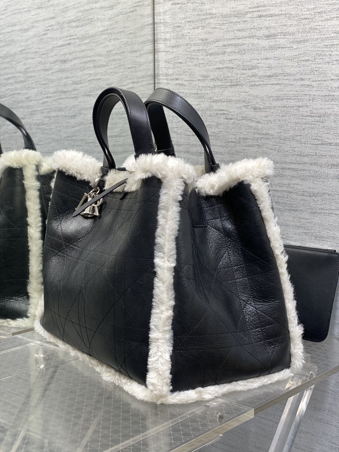 Dior 大号Toujours系列羊毛款