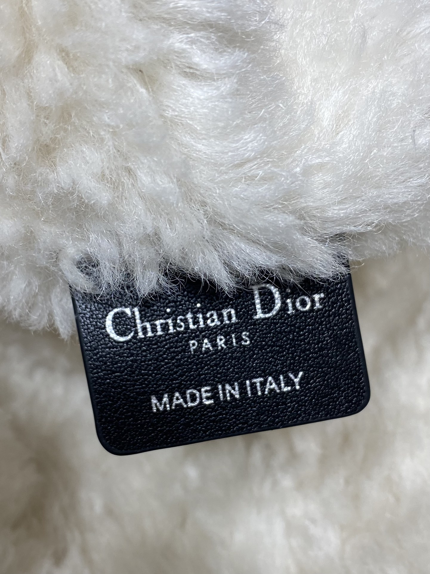 Dior 中号Toujours竖版系列羊毛款