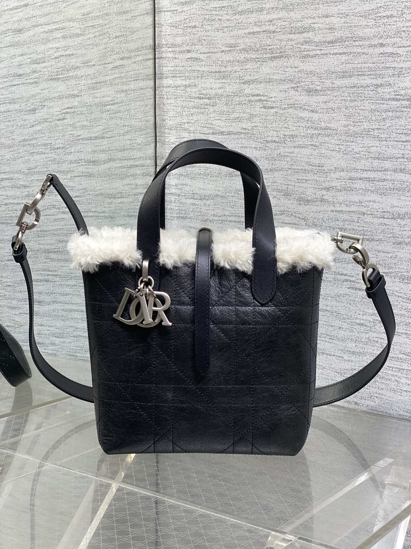 Dior 小号Toujours竖版系列羊毛款