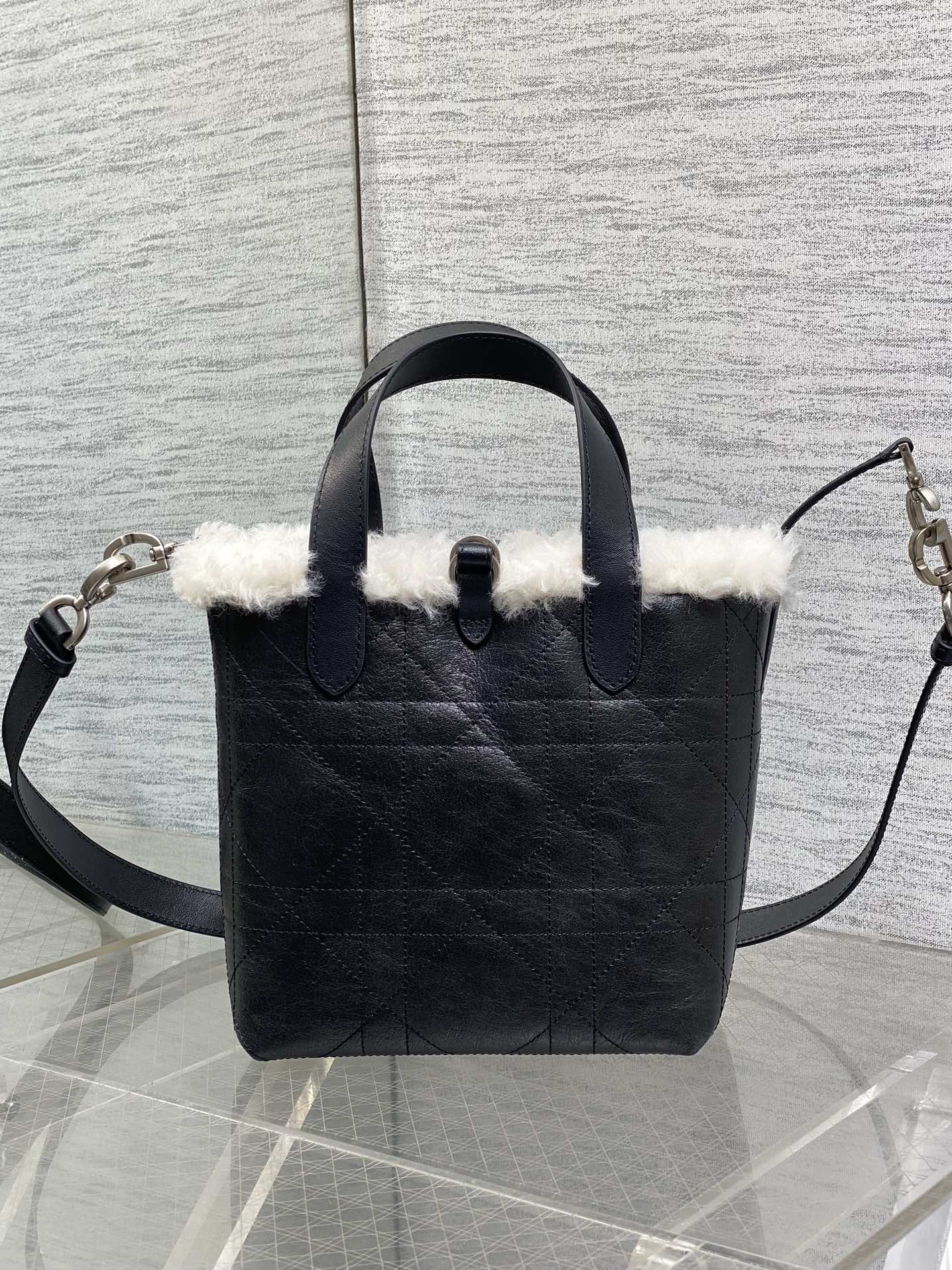 Dior 小号Toujours竖版系列羊毛款