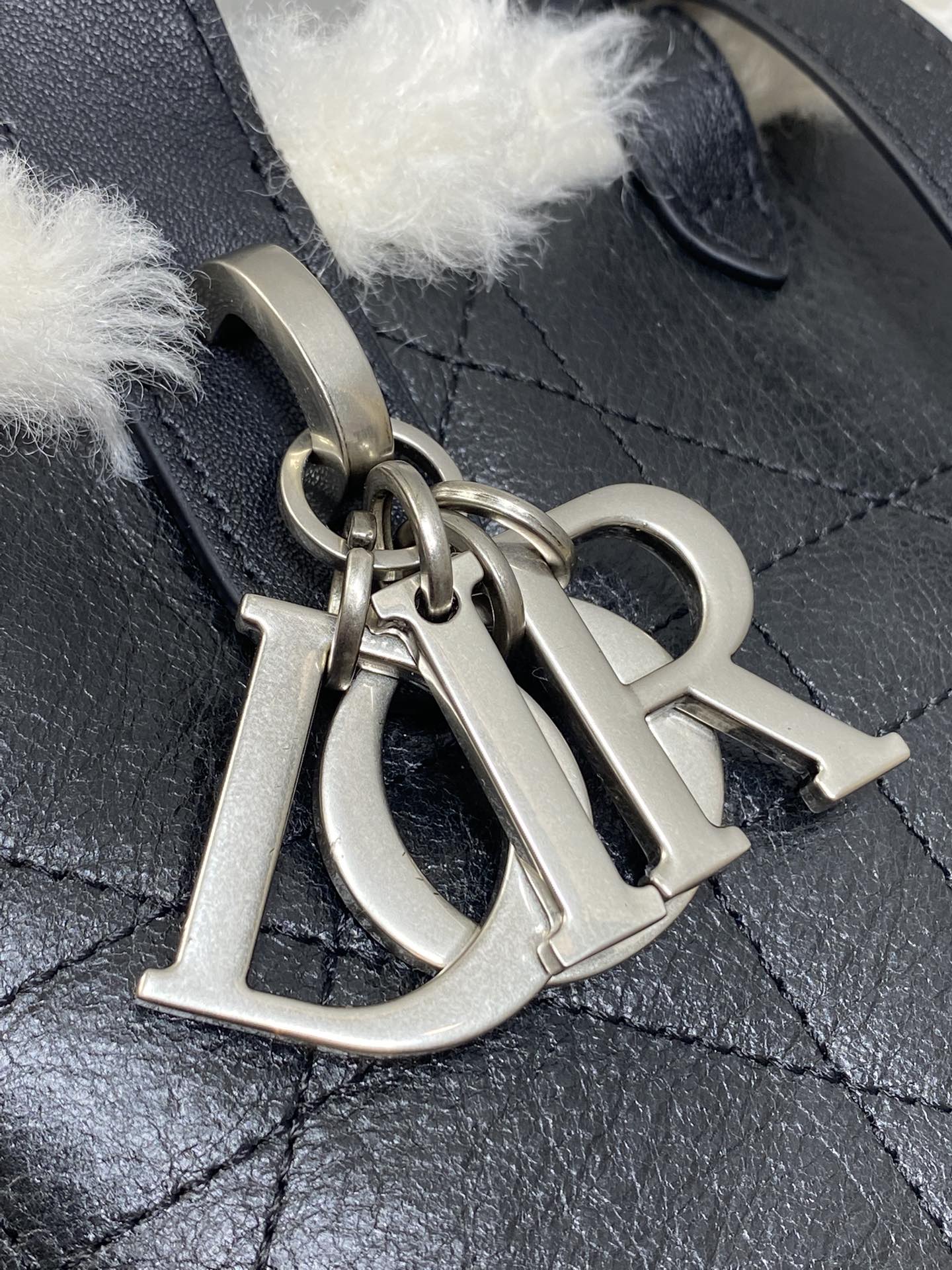 Dior 小号Toujours竖版系列羊毛款