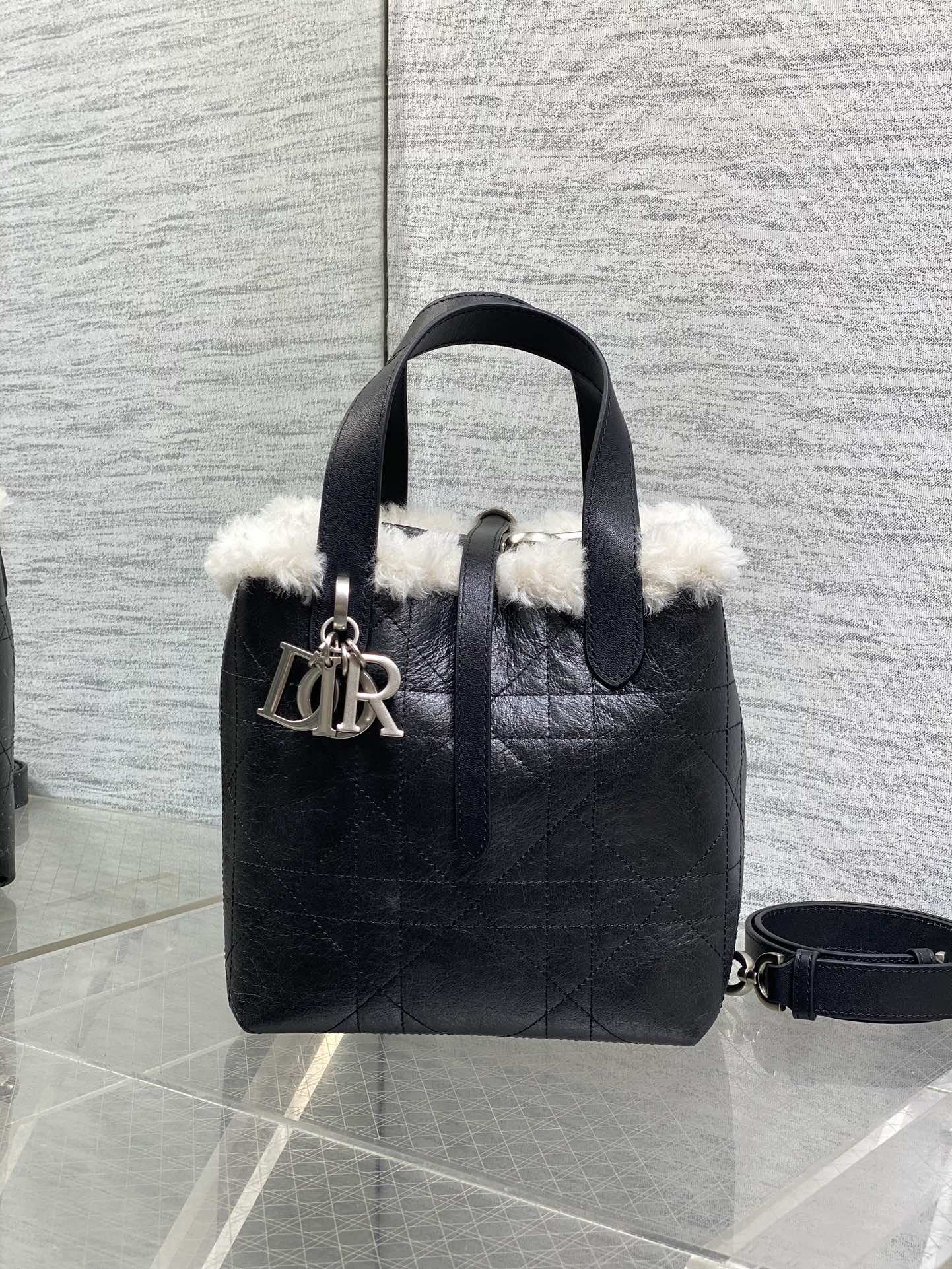Dior 小号Toujours竖版系列羊毛款