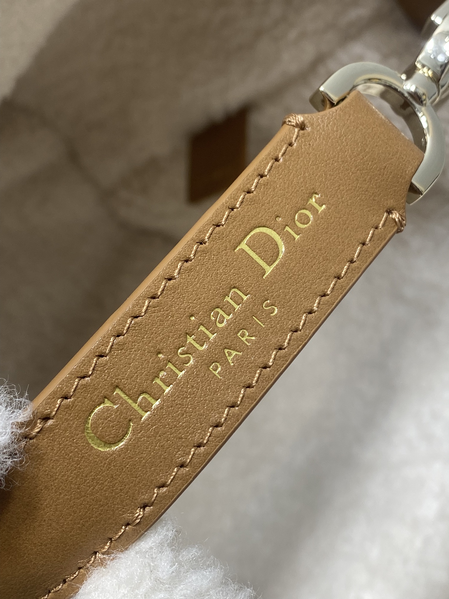 Dior 中号Toujours竖版系列羊毛款