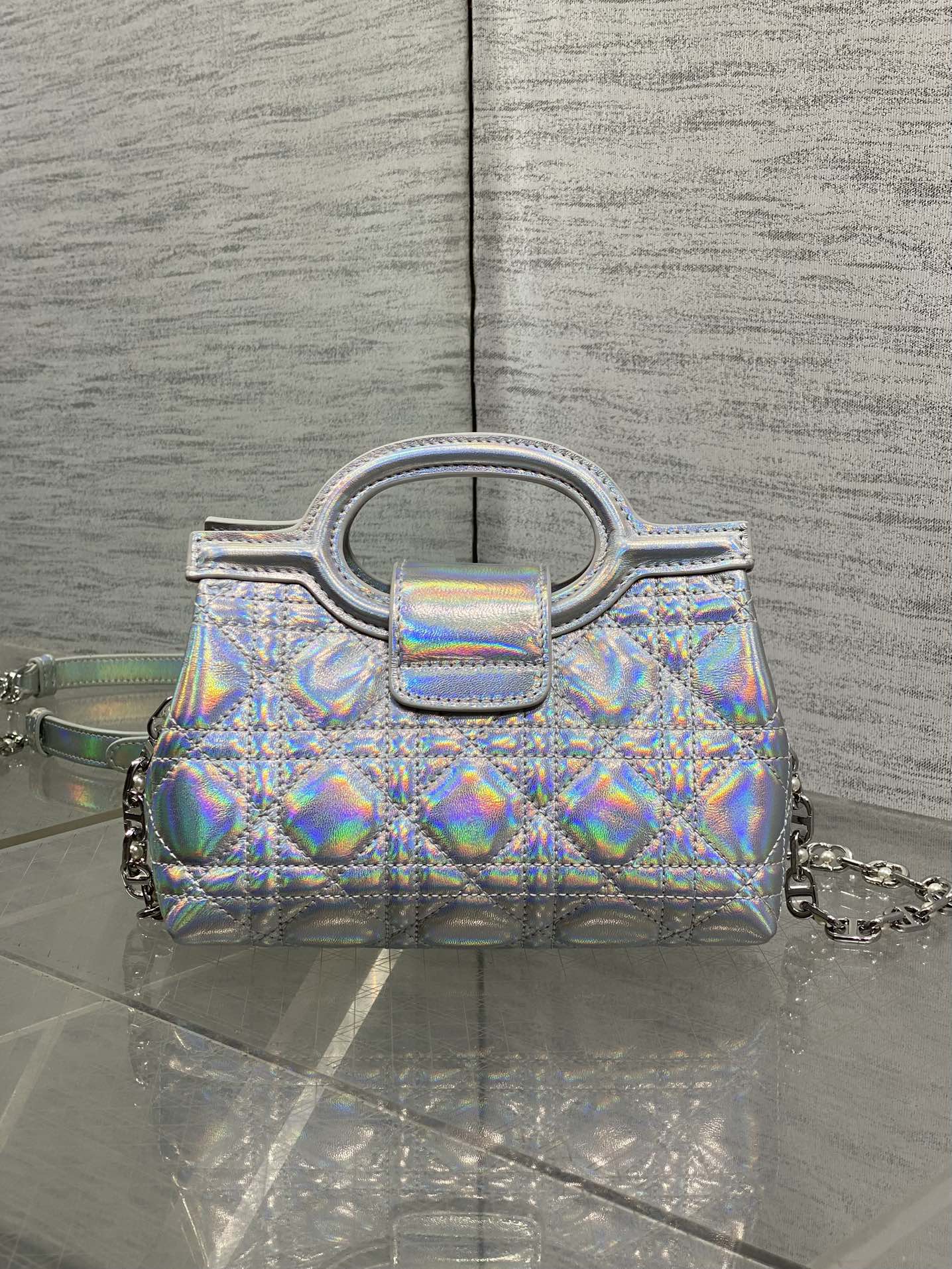 幻彩银/银现货‼️Jolie ToP Handle 迷你链条包，对这种精致小包完全没有抵抗力✌️大包背着