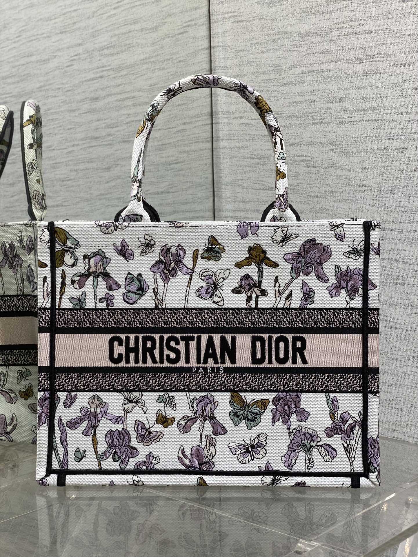 Dior Style Canvas Tote Bag Lookbook Reference image 1