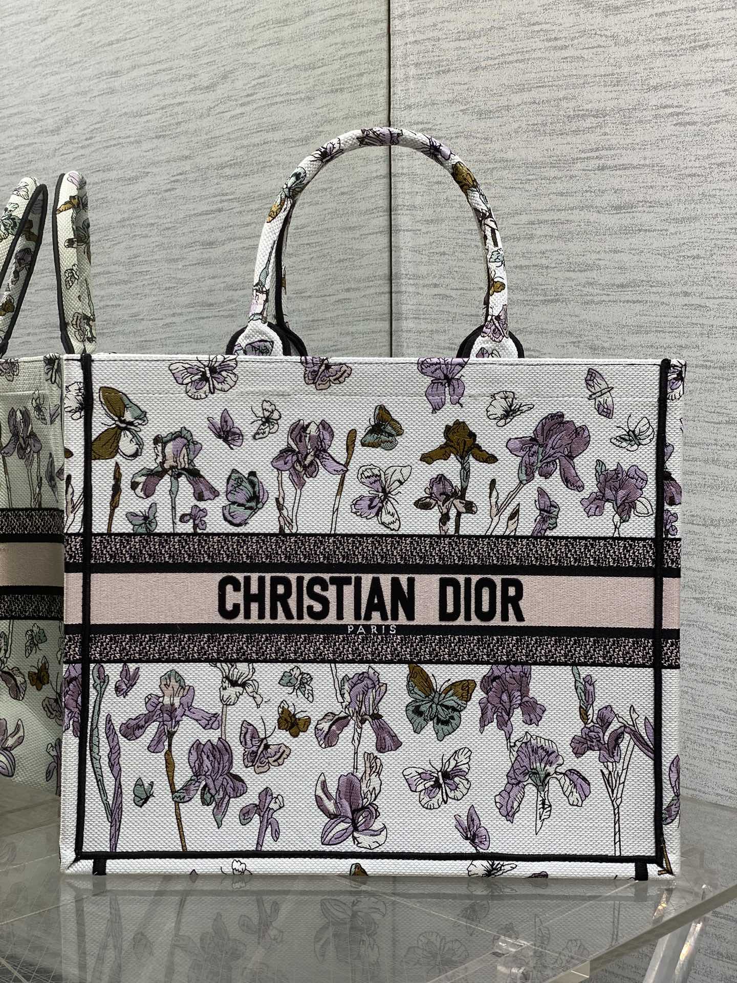Dior Style Canvas Tote Bag Lookbook Reference image 1