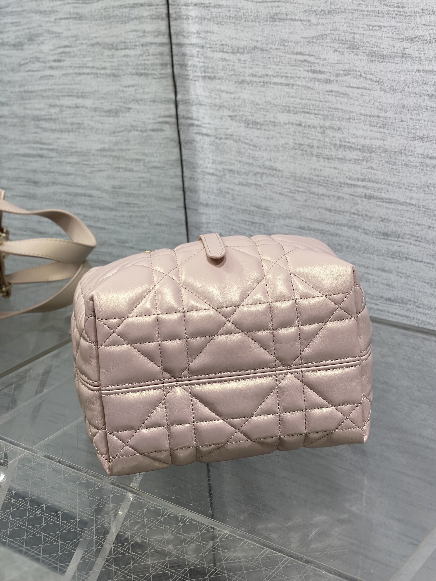 小号珠光浅粉现货‼️Toujours竖版系列小号，专属菜篮子，有点太美了，高颜值包包，轻松拿捏高级感，超