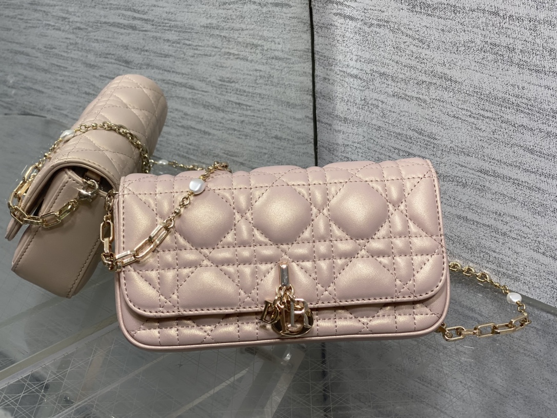 Женская сумка Dior розовый