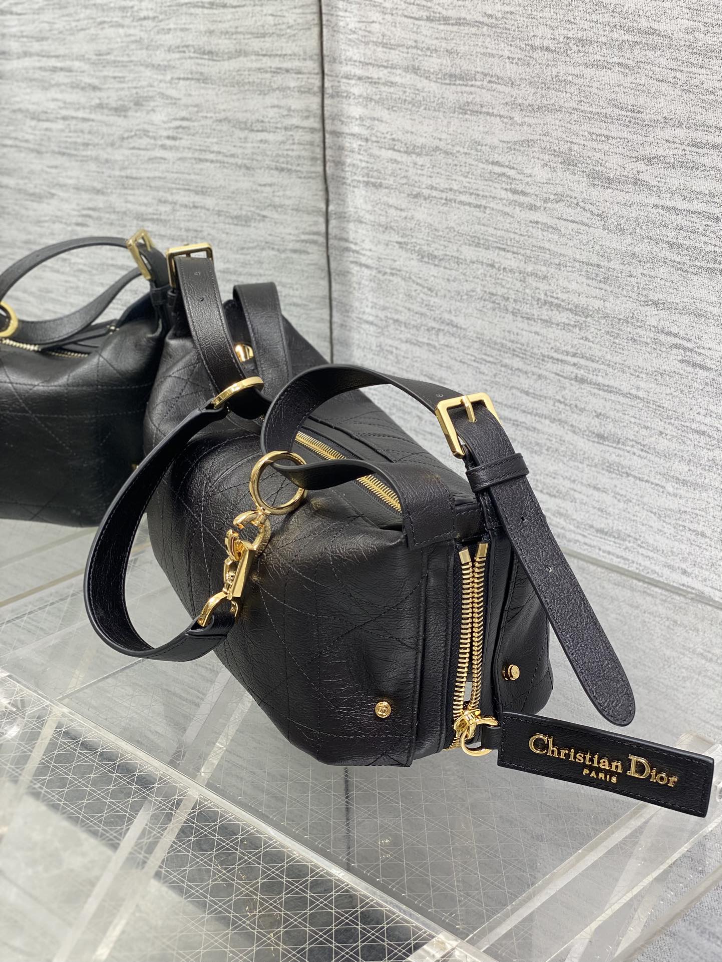 黑小号现货‼️Journey系列最新山羊纹，自带松弛感的hobo包，包形柔软又随意，复古的山羊纹，搭配金