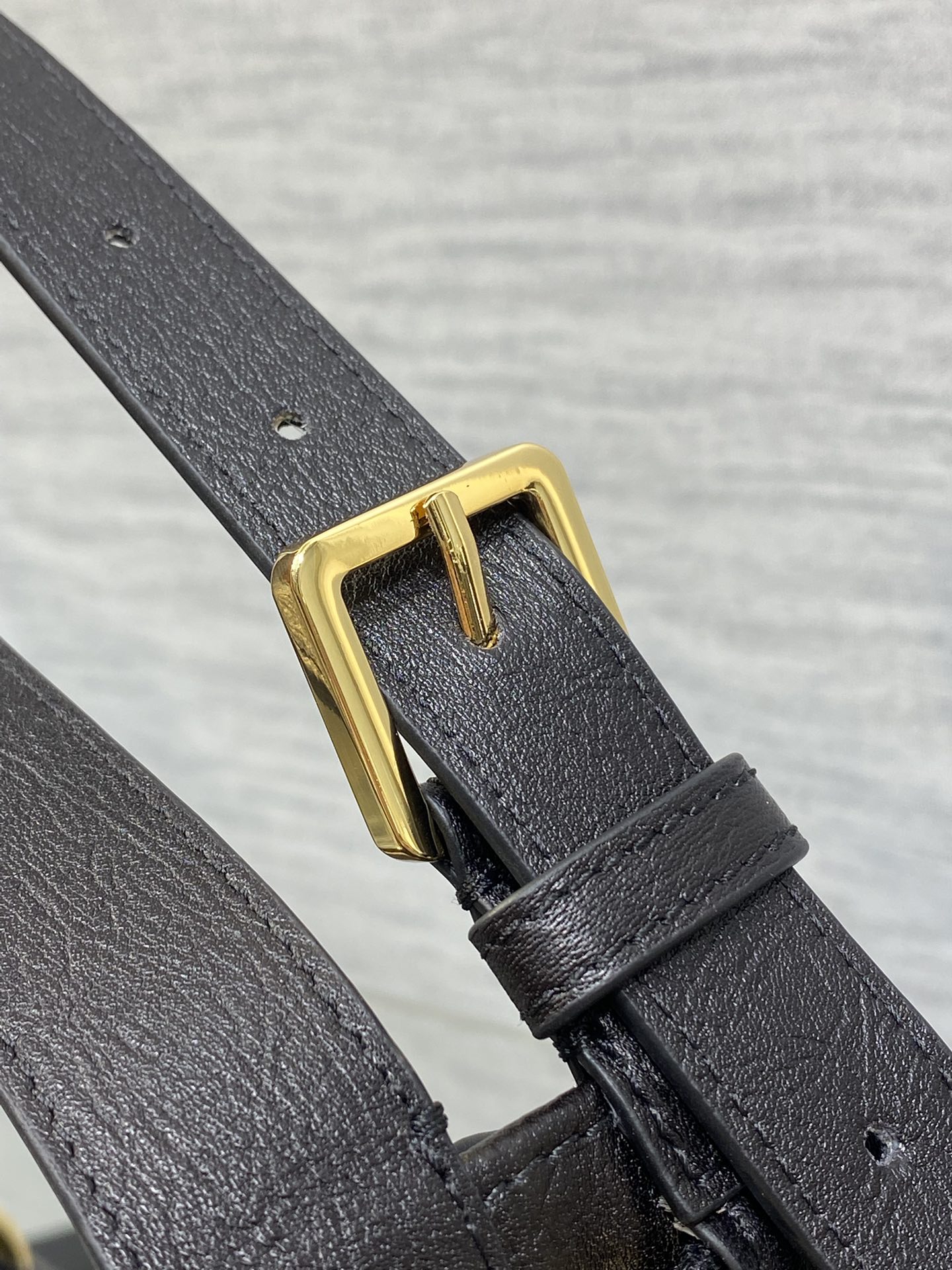 黑小号现货‼️Journey系列最新山羊纹，自带松弛感的hobo包，包形柔软又随意，复古的山羊纹，搭配金