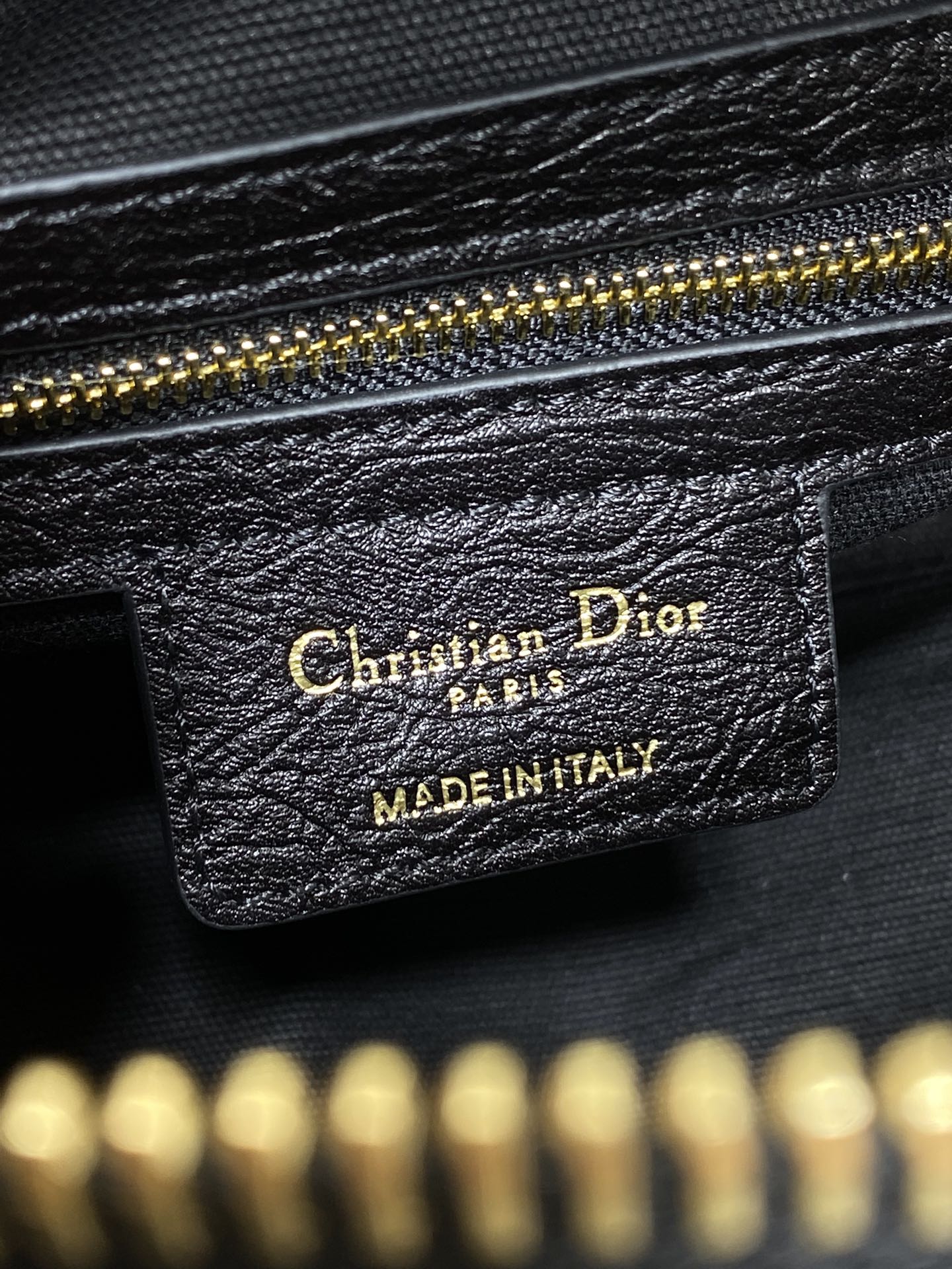 黑小号现货‼️Journey系列最新山羊纹，自带松弛感的hobo包，包形柔软又随意，复古的山羊纹，搭配金