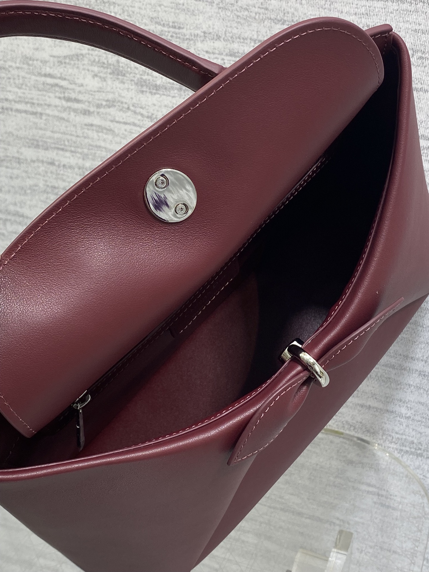 银扣现货‼️Dior2026最新蝴蝶结手提包，把“蝴蝶结”焊在系列里.蝴蝶结也不再是小女生的甜腻感，新设