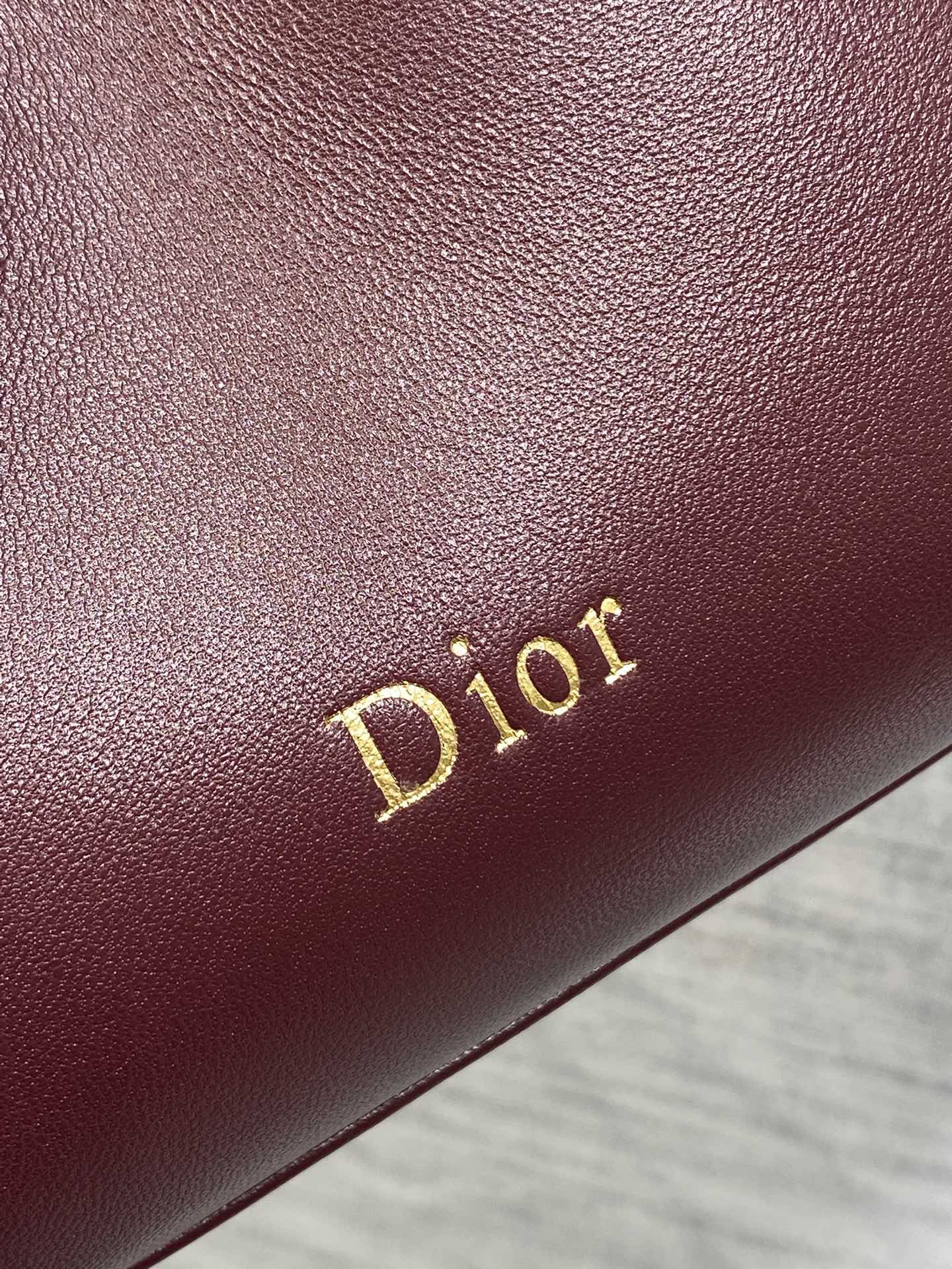 现货‼️🎀Dior-LAMBSKIN 2026春夏新款LAMBSKIN链条包，全新的包形，小牛皮革的质感