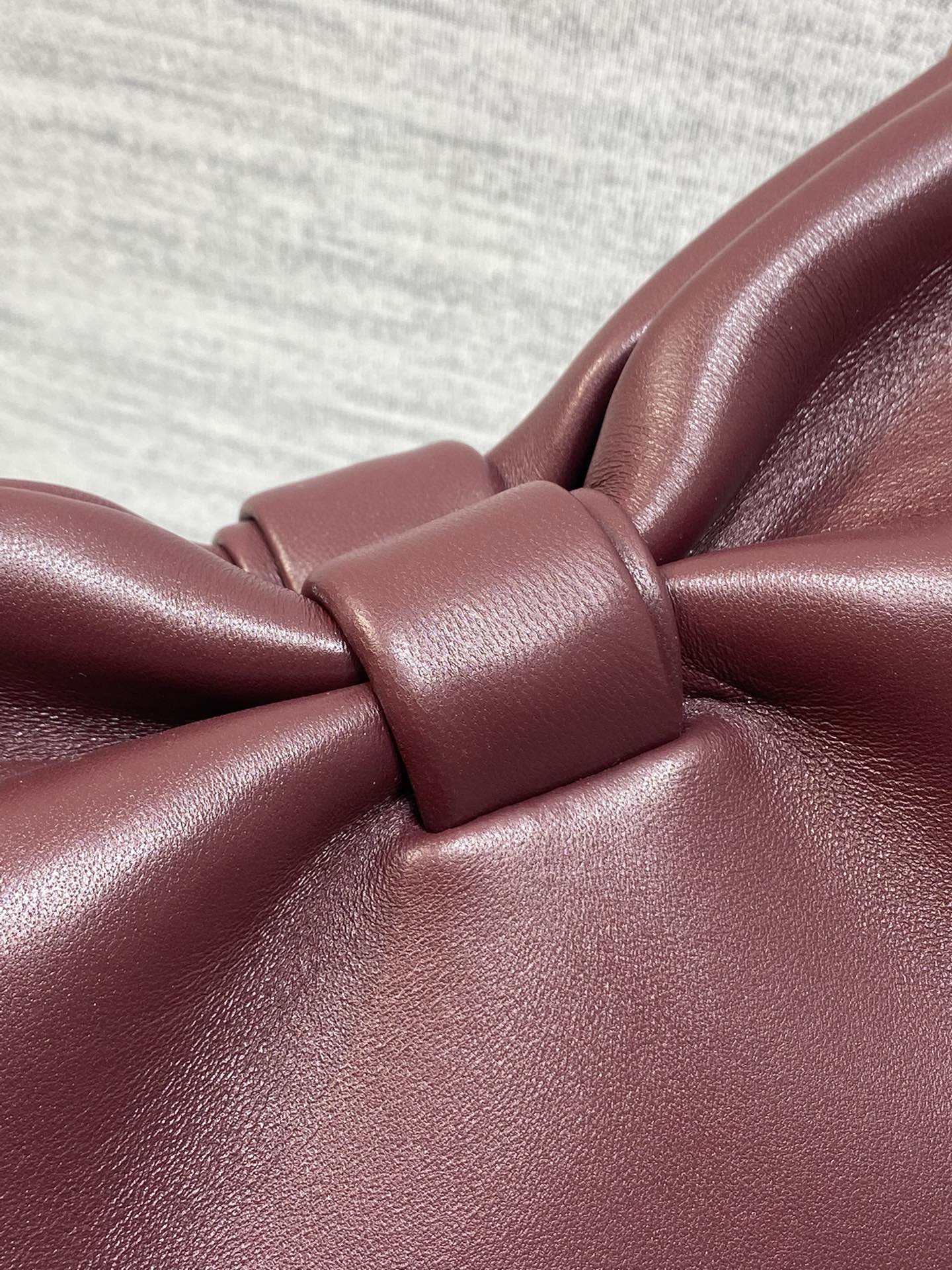 现货‼️🎀Dior-LAMBSKIN 2026春夏新款LAMBSKIN链条包，全新的包形，小牛皮革的质感