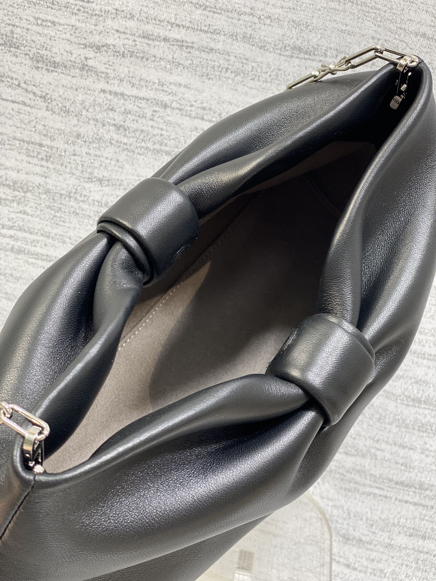 现货‼️🎀Dior-LAMBSKIN 2026春夏新款LAMBSKIN链条包，全新的包形，小牛皮革的质感