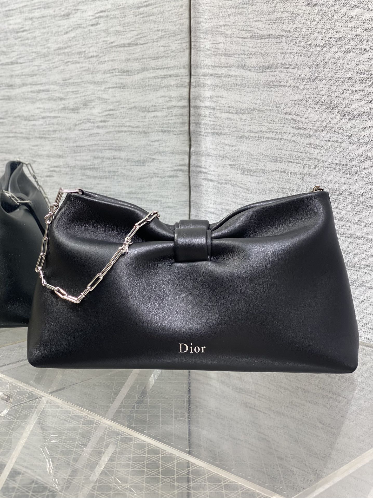 现货‼️🎀Dior-LAMBSKIN 2026春夏新款LAMBSKIN链条包，全新的包形，小牛皮革的质感