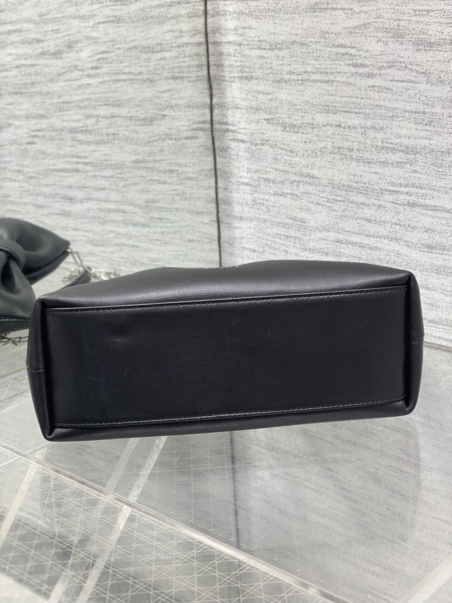 现货‼️🎀Dior-LAMBSKIN 2026春夏新款LAMBSKIN链条包，全新的包形，小牛皮革的质感