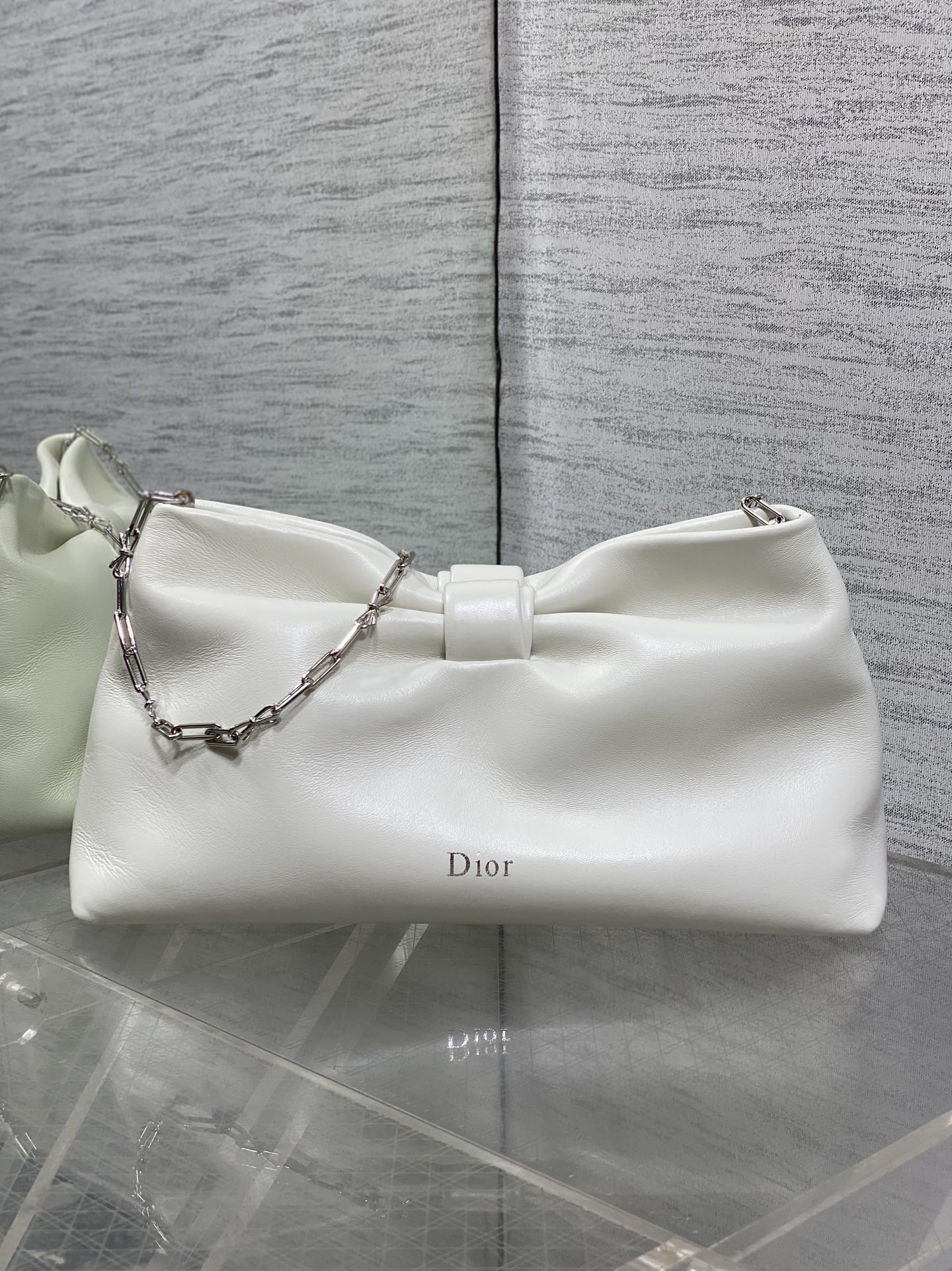 现货‼️🎀Dior-LAMBSKIN 2026春夏新款LAMBSKIN链条包，全新的包形，小牛皮革的质感