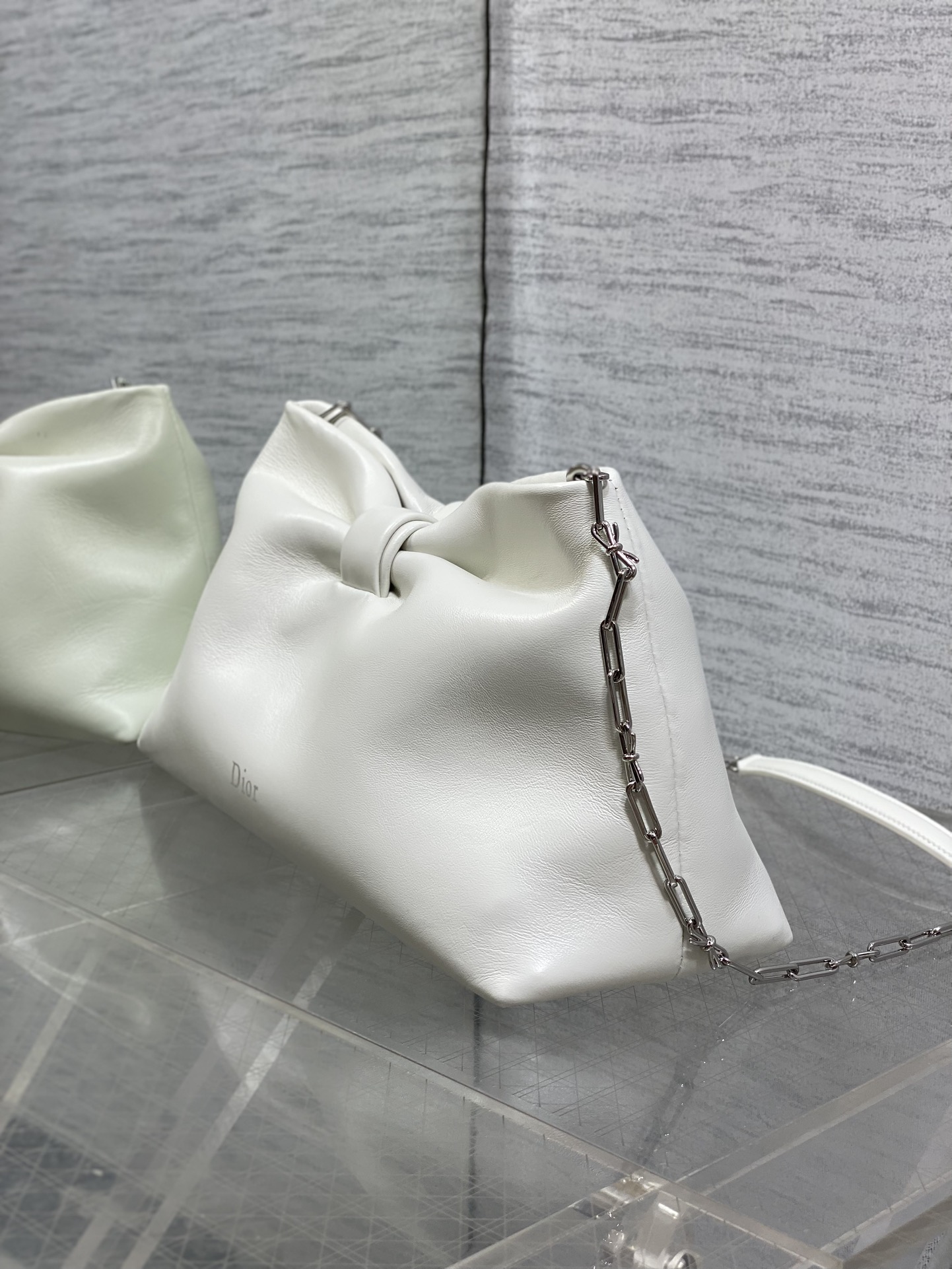 现货‼️🎀Dior-LAMBSKIN 2026春夏新款LAMBSKIN链条包，全新的包形，小牛皮革的质感