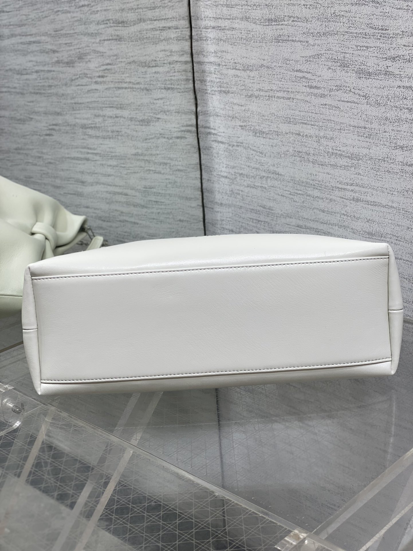 现货‼️🎀Dior-LAMBSKIN 2026春夏新款LAMBSKIN链条包，全新的包形，小牛皮革的质感