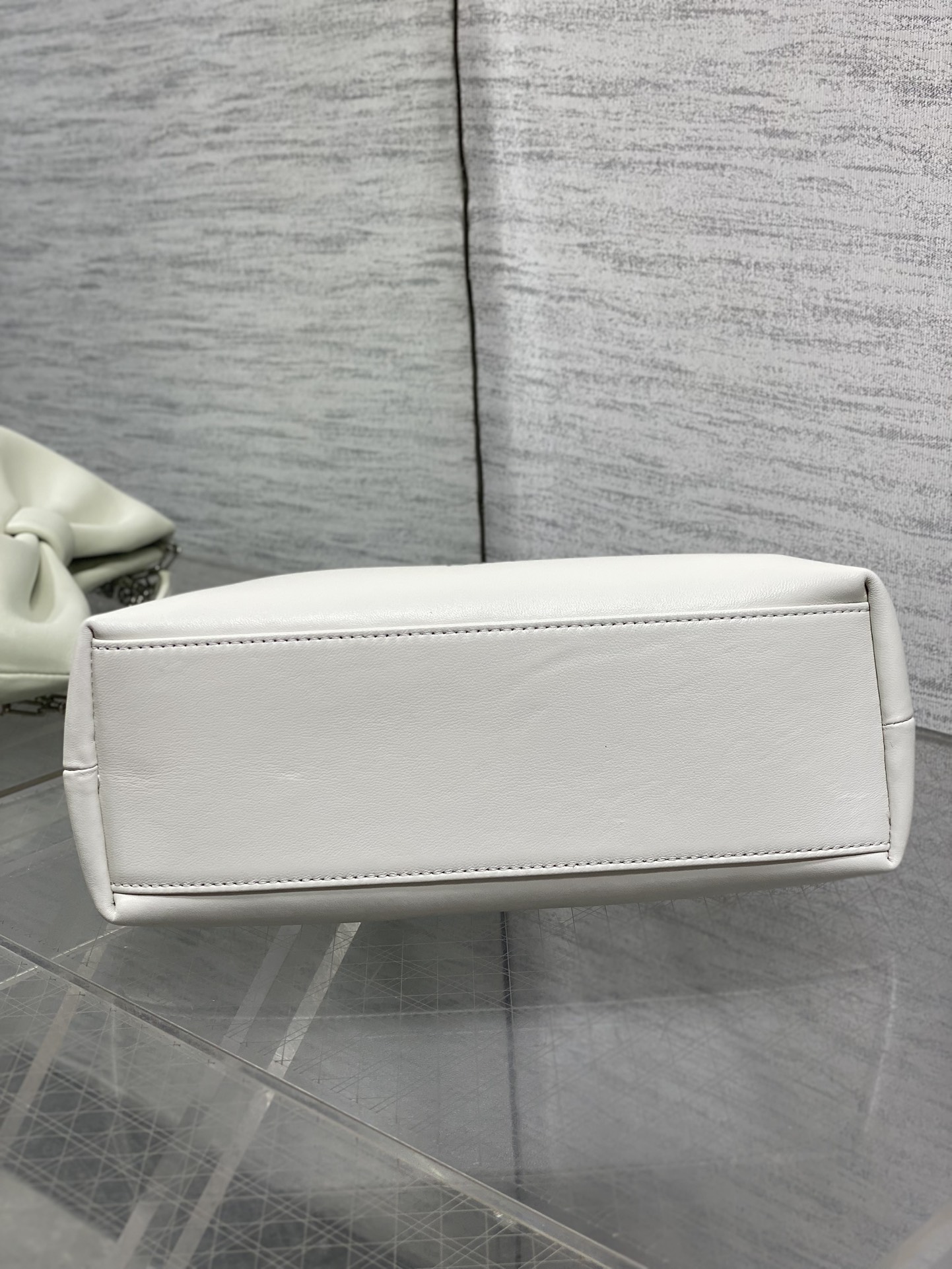 现货‼️🎀Dior-LAMBSKIN 2026春夏新款LAMBSKIN链条包，全新的包形，小牛皮革的质感