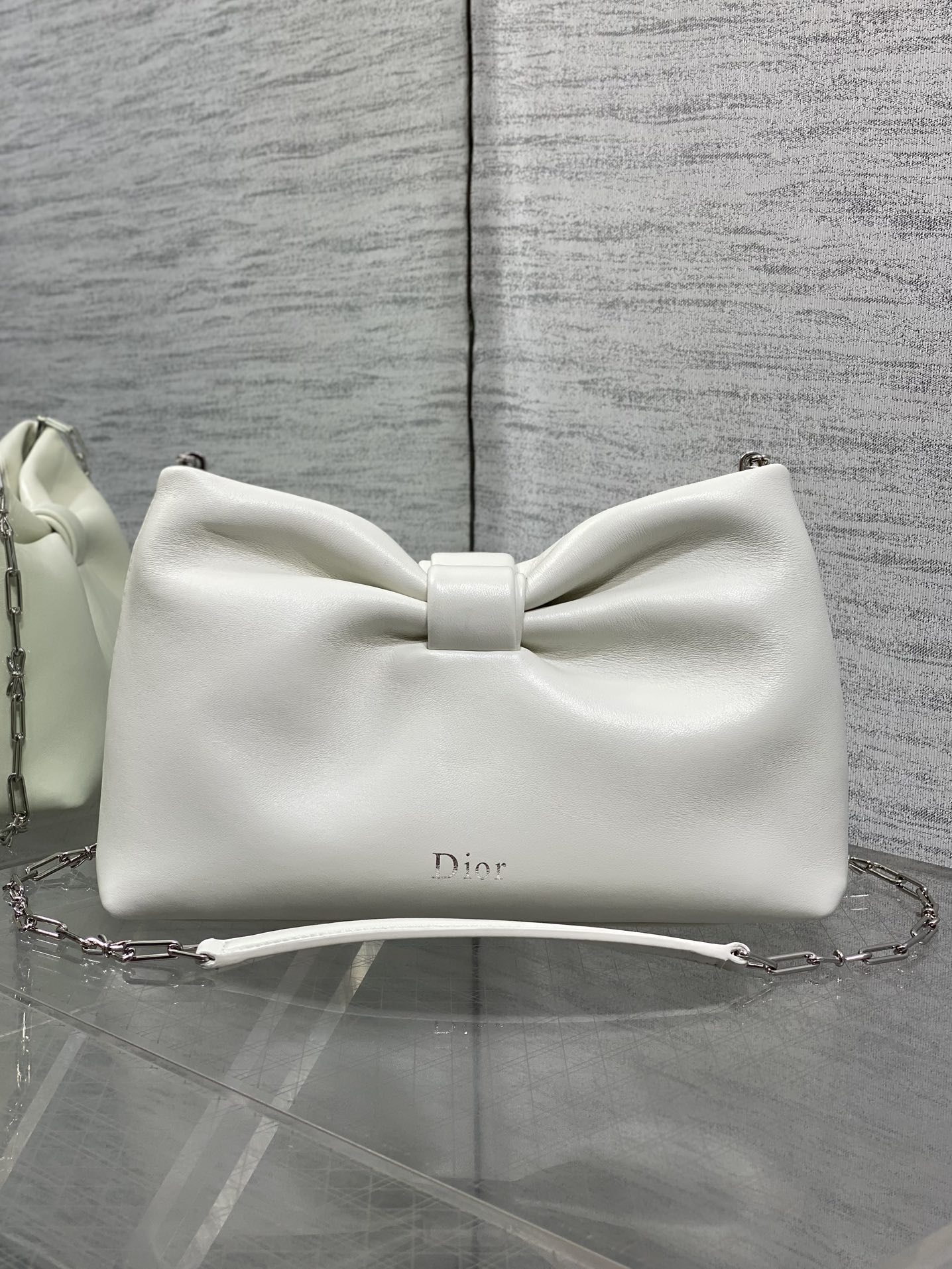 现货‼️🎀Dior-LAMBSKIN 2026春夏新款LAMBSKIN链条包，全新的包形，小牛皮革的质感