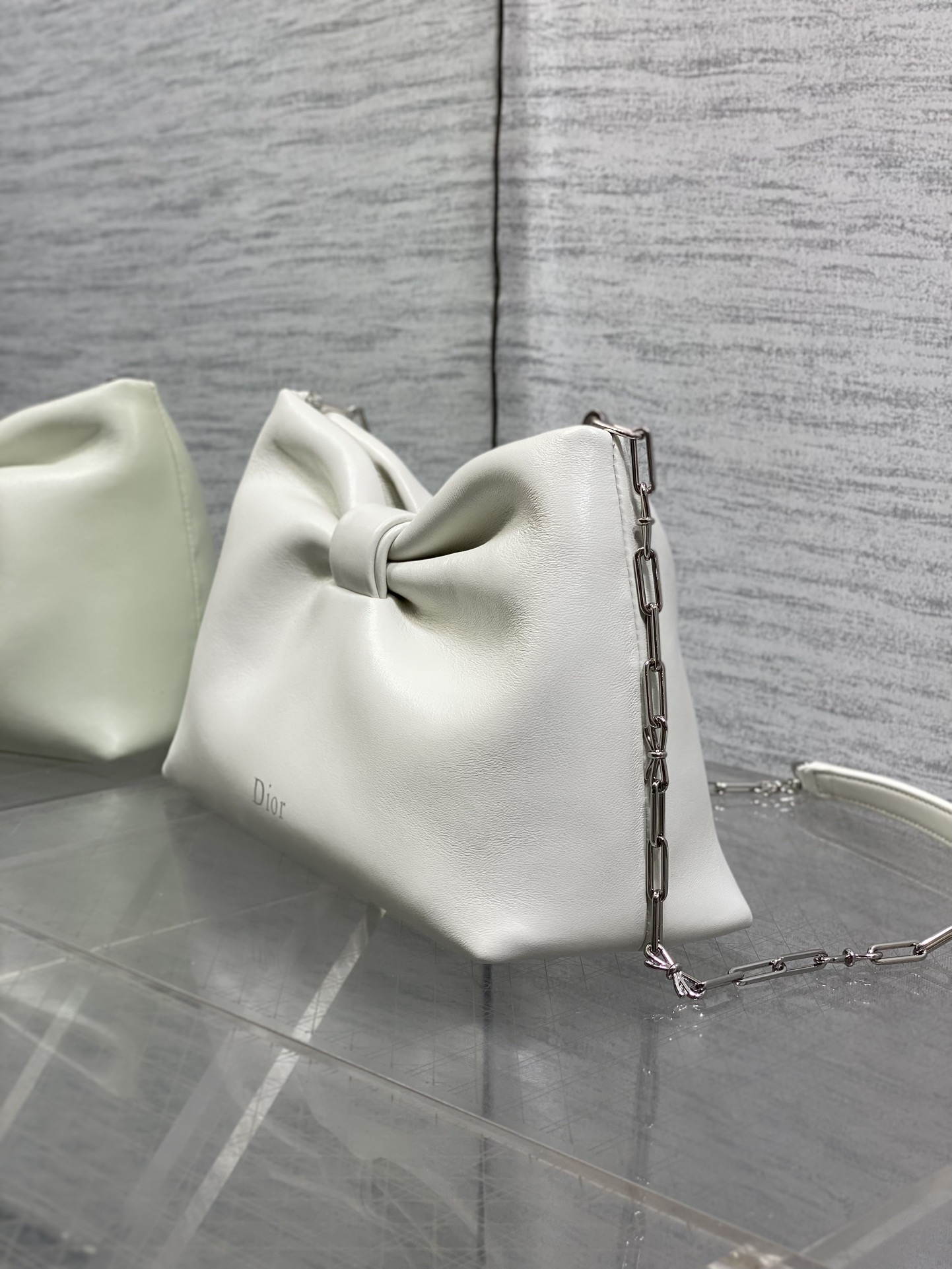 现货‼️🎀Dior-LAMBSKIN 2026春夏新款LAMBSKIN链条包，全新的包形，小牛皮革的质感