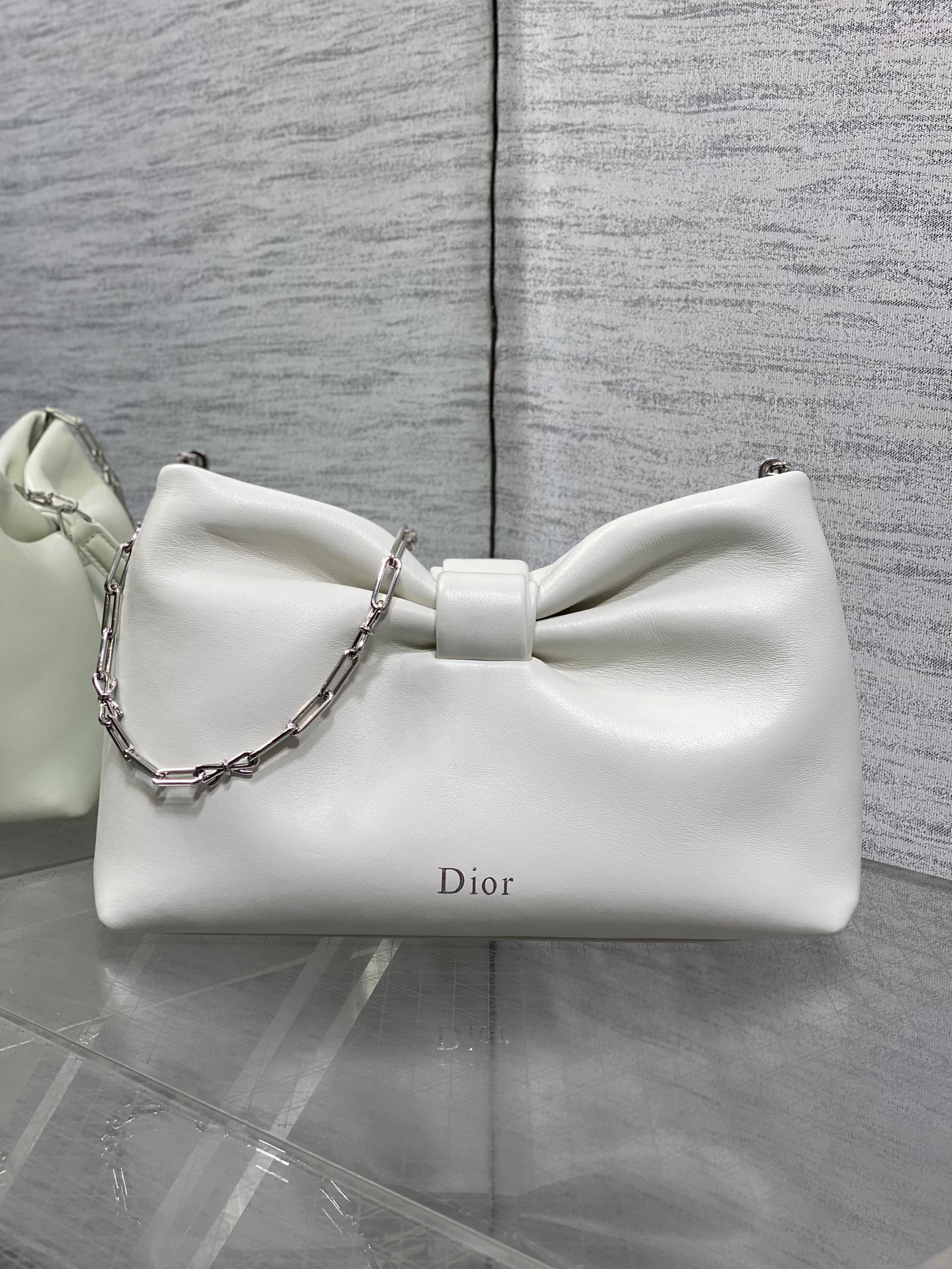 现货‼️🎀Dior-LAMBSKIN 2026春夏新款LAMBSKIN链条包，全新的包形，小牛皮革的质感