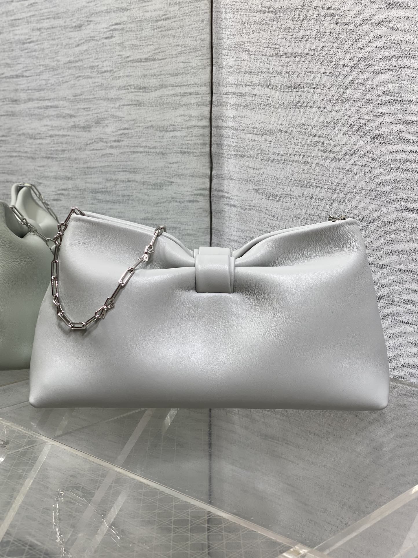 现货‼️🎀Dior-LAMBSKIN 2026春夏新款LAMBSKIN链条包，全新的包形，小牛皮革的质感