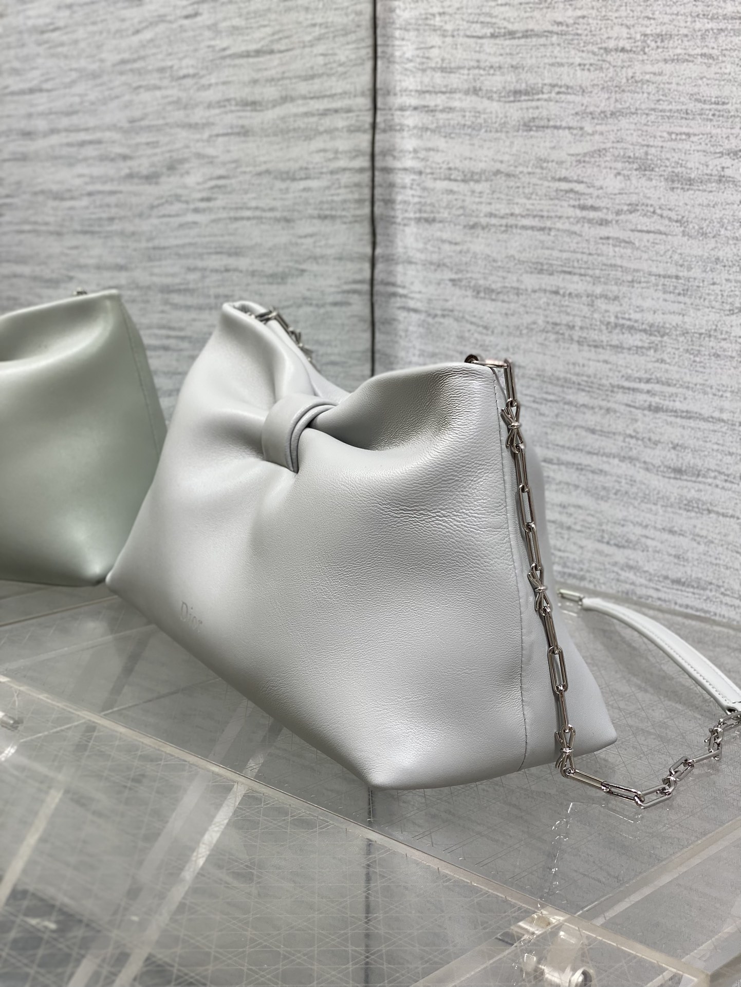 现货‼️🎀Dior-LAMBSKIN 2026春夏新款LAMBSKIN链条包，全新的包形，小牛皮革的质感