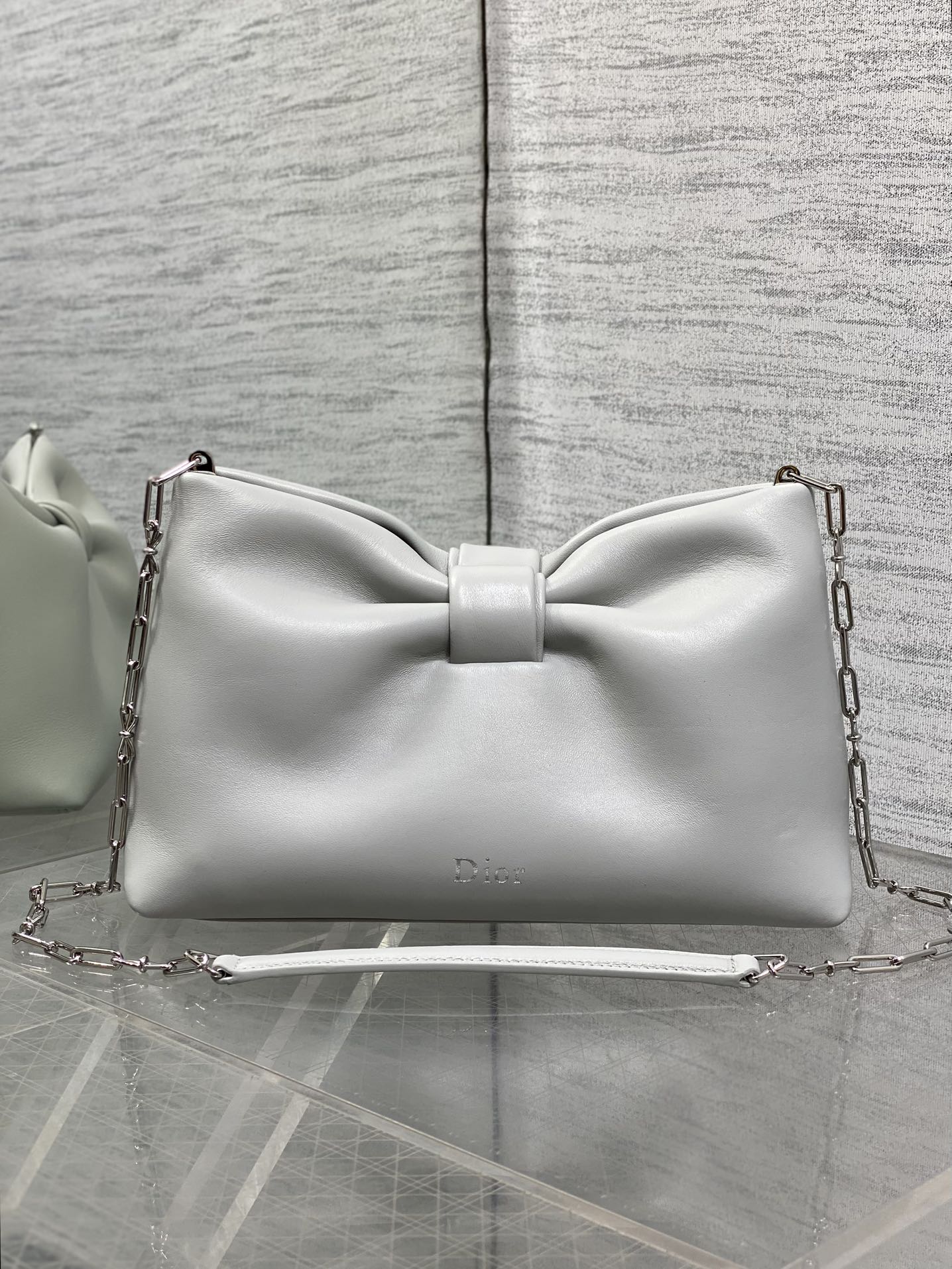 现货‼️🎀Dior-LAMBSKIN 2026春夏新款LAMBSKIN链条包，全新的包形，小牛皮革的质感