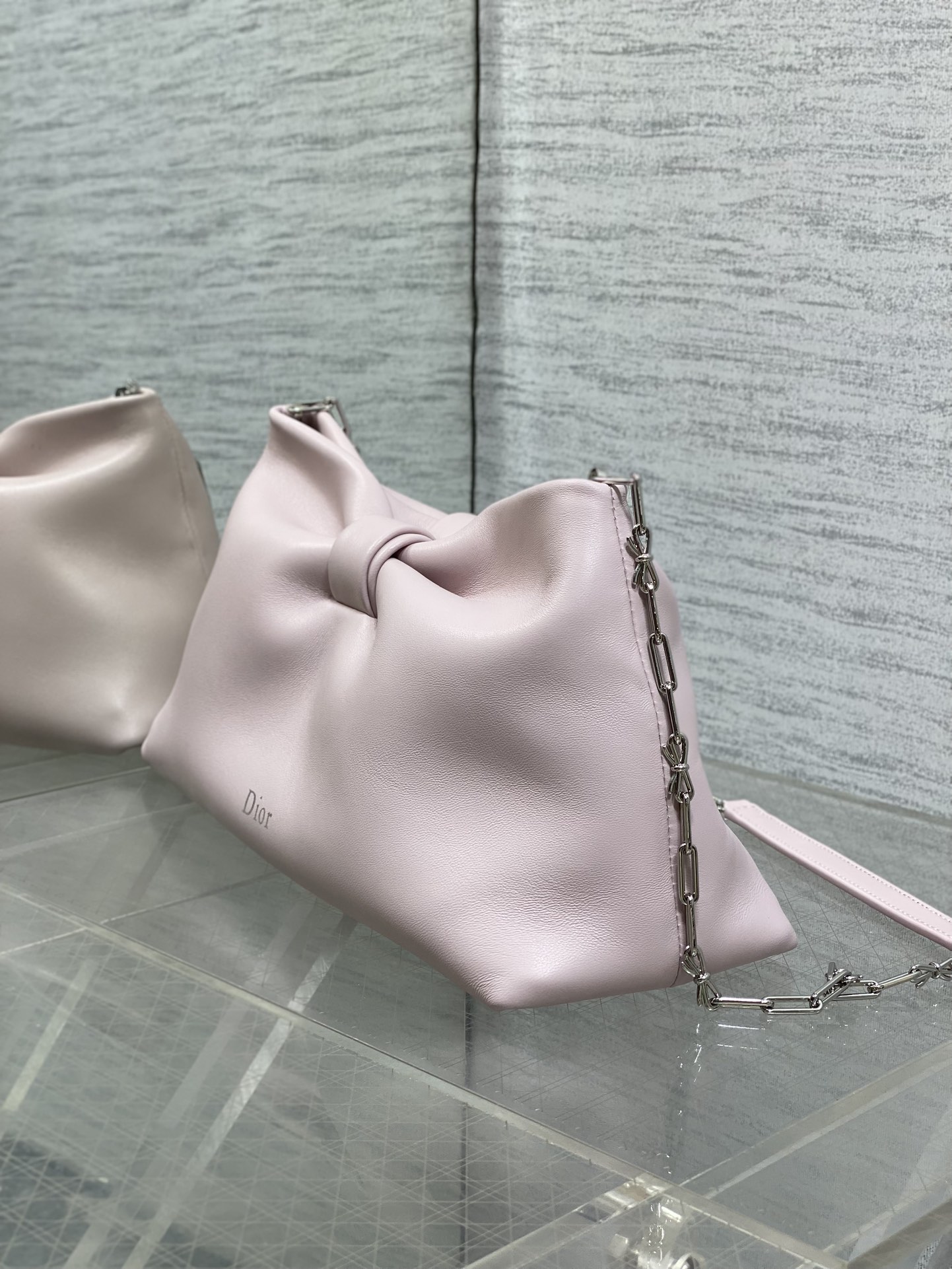 现货‼️🎀Dior-LAMBSKIN 2026春夏新款LAMBSKIN链条包，全新的包形，小牛皮革的质感