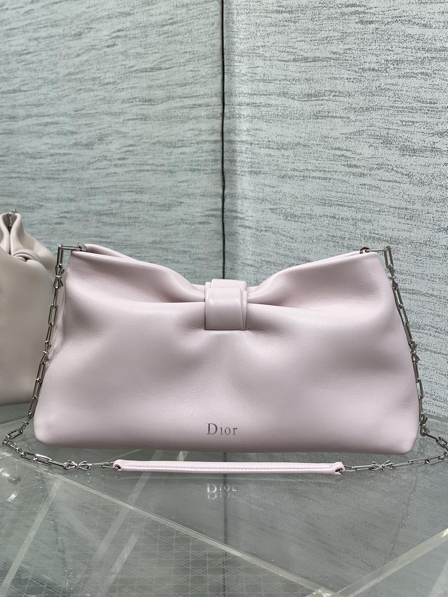 现货‼️🎀Dior-LAMBSKIN 2026春夏新款LAMBSKIN链条包，全新的包形，小牛皮革的质感