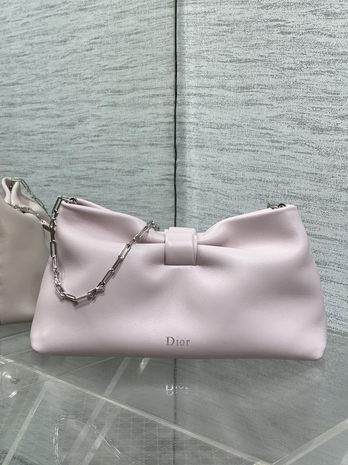 现货‼️🎀Dior-LAMBSKIN 2026春夏新款LAMBSKIN链条包，全新的包形，小牛皮革的质感