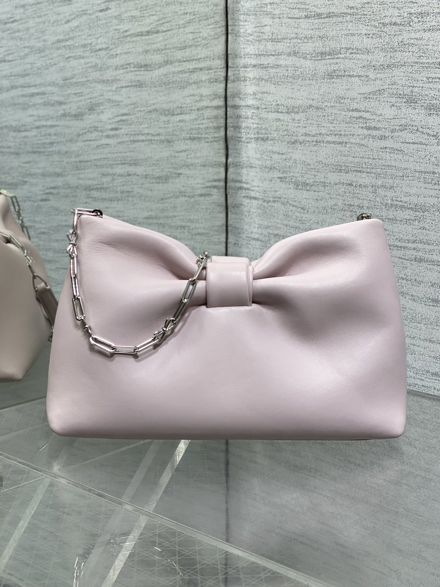 现货‼️🎀Dior-LAMBSKIN 2026春夏新款LAMBSKIN链条包，全新的包形，小牛皮革的质感