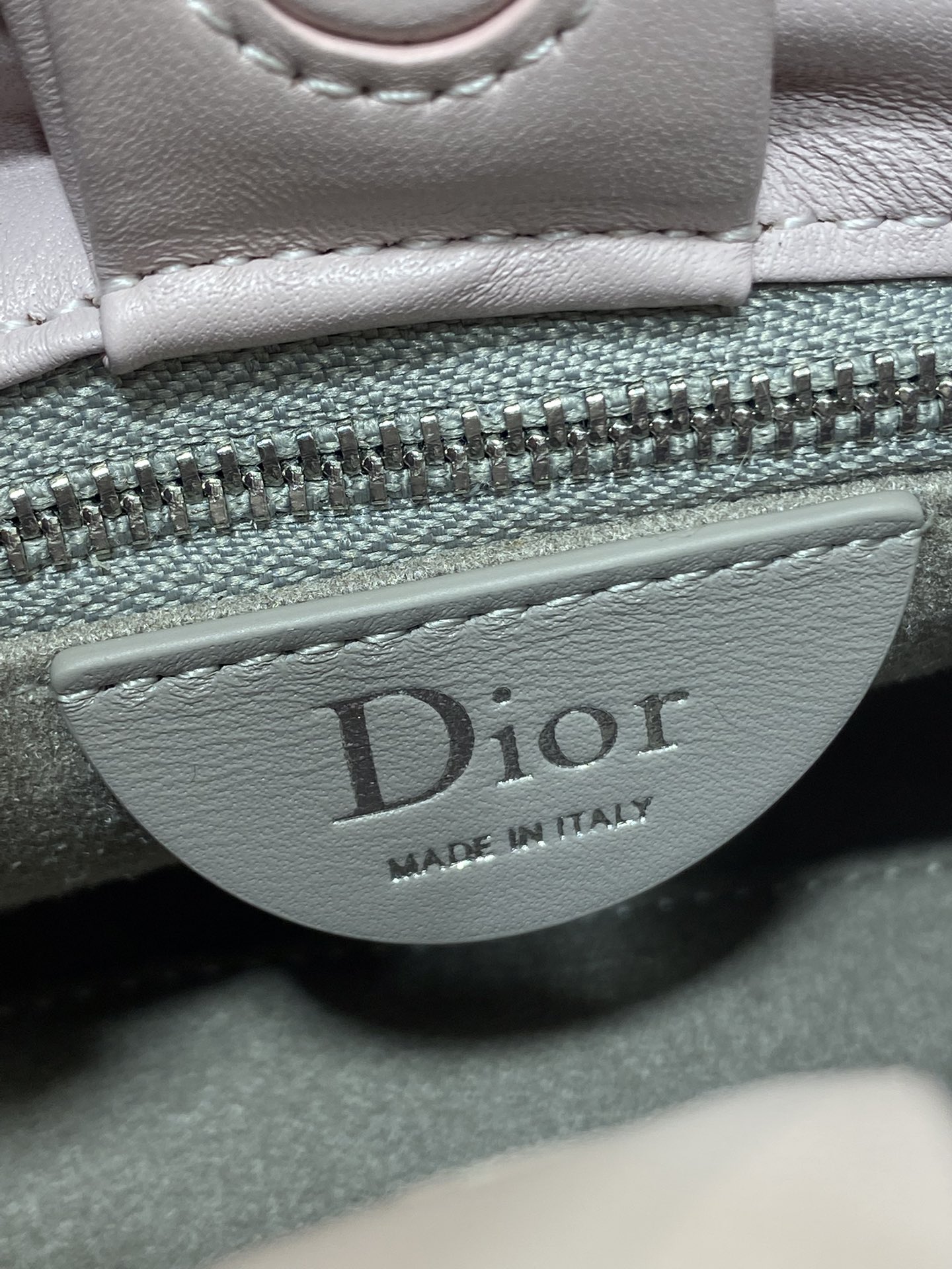 现货‼️🎀Dior-LAMBSKIN 2026春夏新款LAMBSKIN链条包，全新的包形，小牛皮革的质感