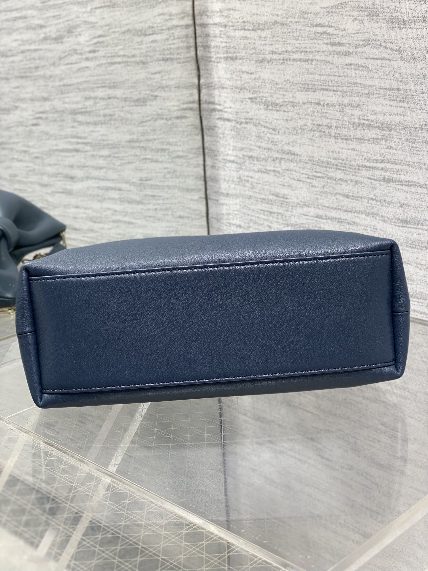 现货‼️🎀Dior-LAMBSKIN 2026春夏新款LAMBSKIN链条包，全新的包形，小牛皮革的质感