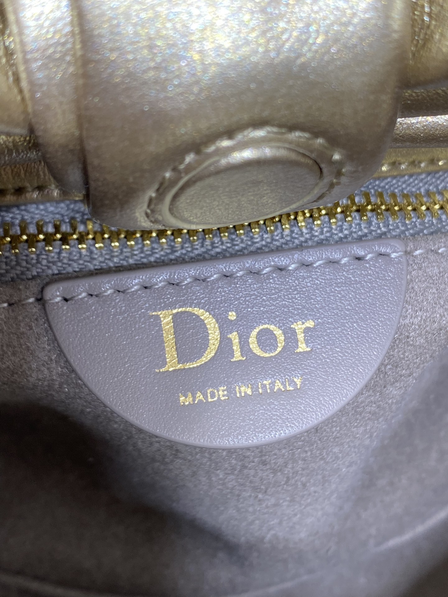 现货‼️🎀Dior-LAMBSKIN 2026春夏新款LAMBSKIN链条包，全新的包形，小牛皮革的质感