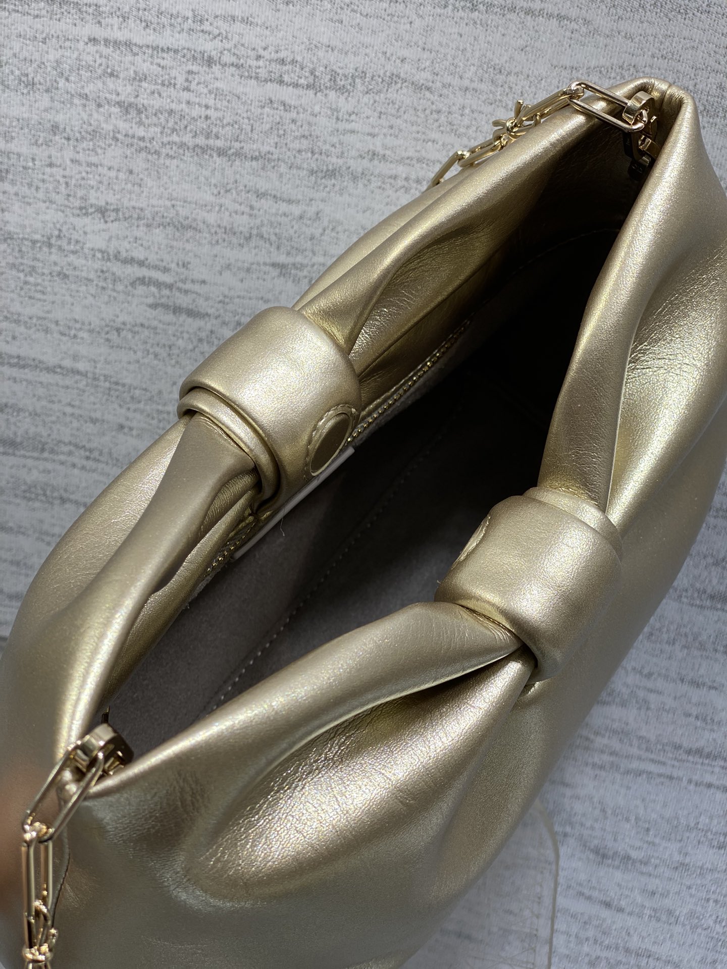 现货‼️🎀Dior-LAMBSKIN 2026春夏新款LAMBSKIN链条包，全新的包形，小牛皮革的质感