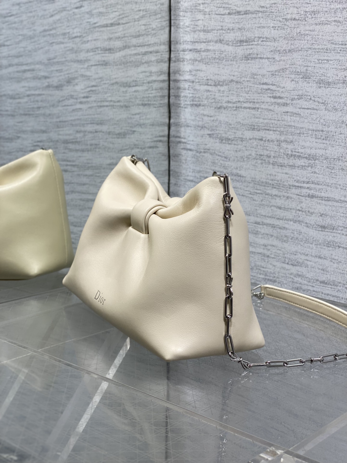 现货‼️🎀Dior-LAMBSKIN 2026春夏新款LAMBSKIN链条包，全新的包形，小牛皮革的质感