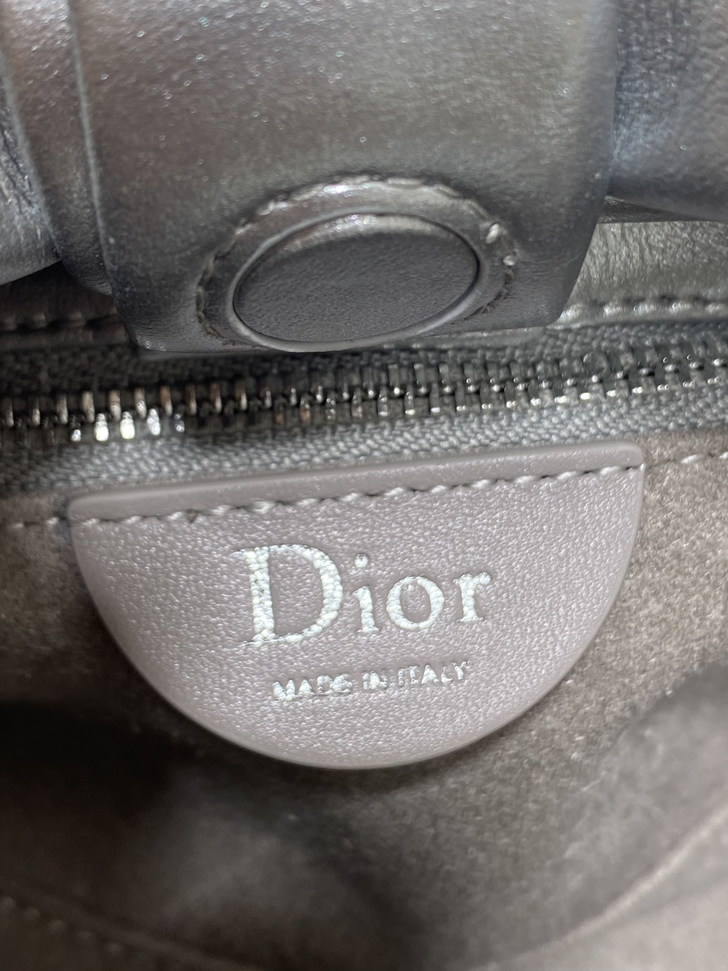 现货‼️🎀Dior-LAMBSKIN 2026春夏新款LAMBSKIN链条包，全新的包形，小牛皮革的质感