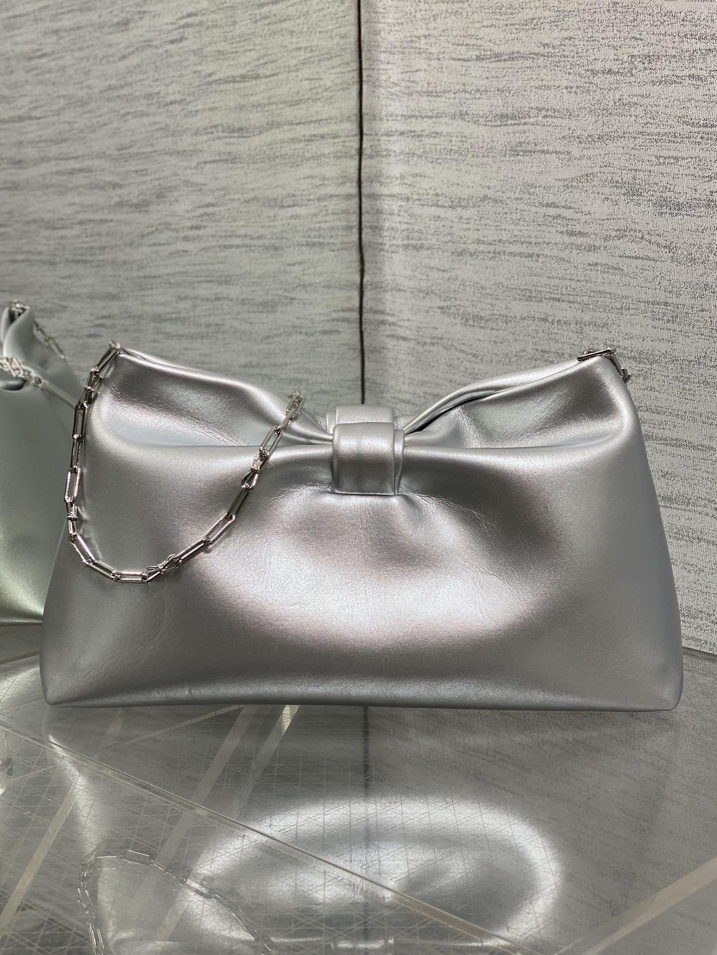 现货‼️🎀Dior-LAMBSKIN 2026春夏新款LAMBSKIN链条包，全新的包形，小牛皮革的质感