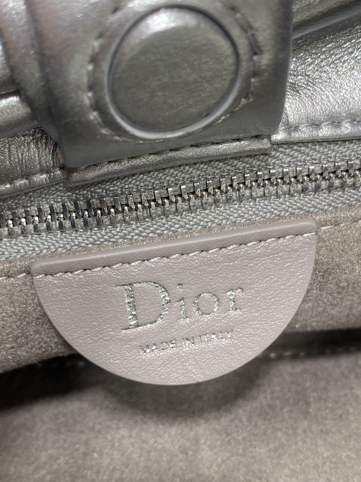 现货‼️🎀Dior-LAMBSKIN 2026春夏新款LAMBSKIN链条包，全新的包形，小牛皮革的质感