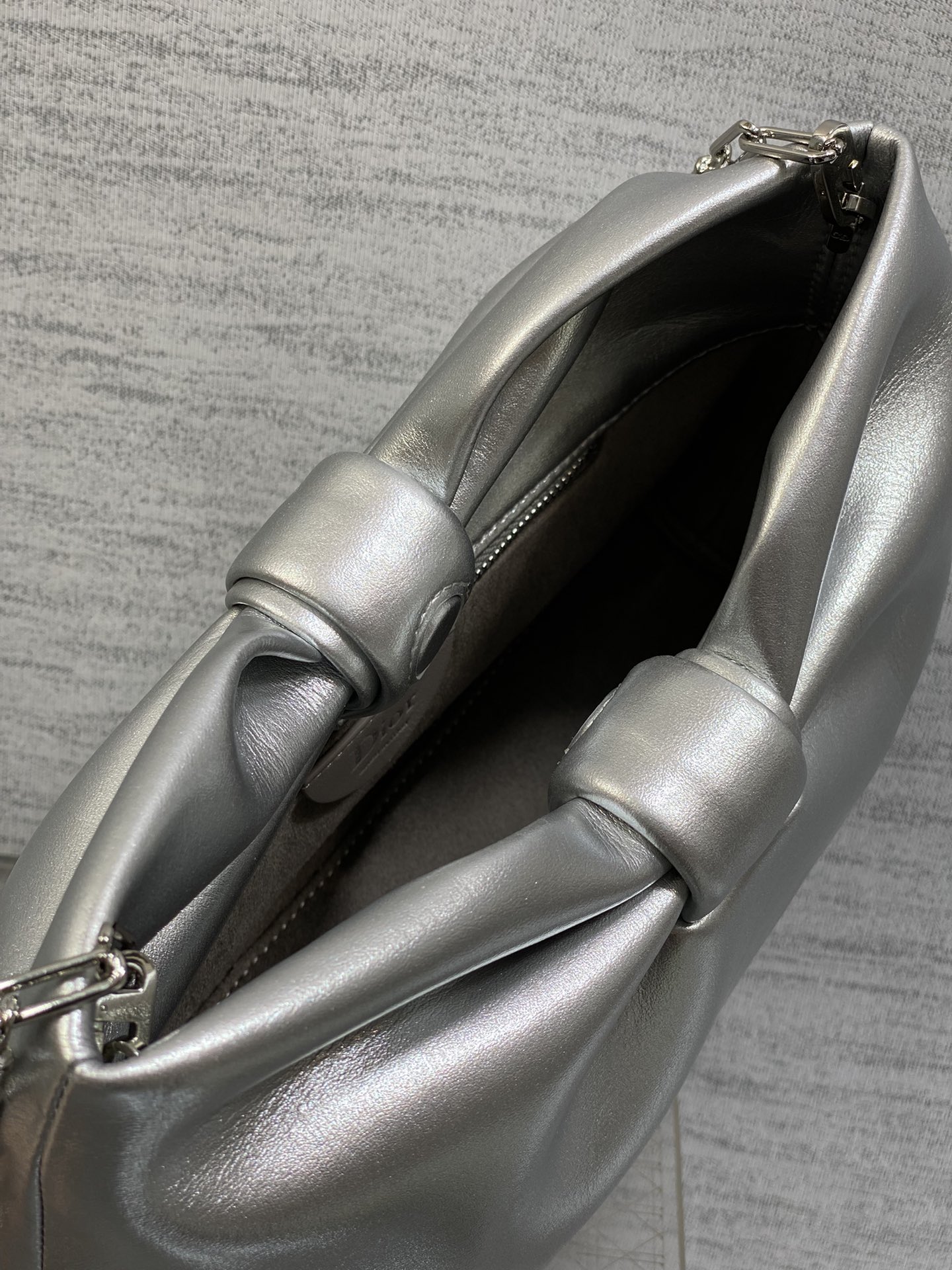 现货‼️🎀Dior-LAMBSKIN 2026春夏新款LAMBSKIN链条包，全新的包形，小牛皮革的质感