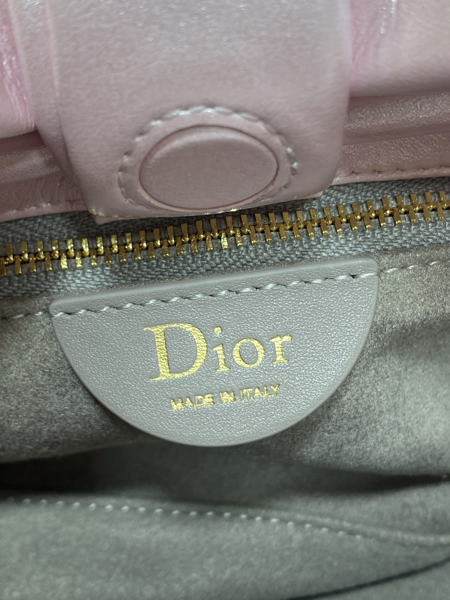 现货‼️🎀Dior-LAMBSKIN 2026春夏新款LAMBSKIN链条包，全新的包形，小牛皮革的质感