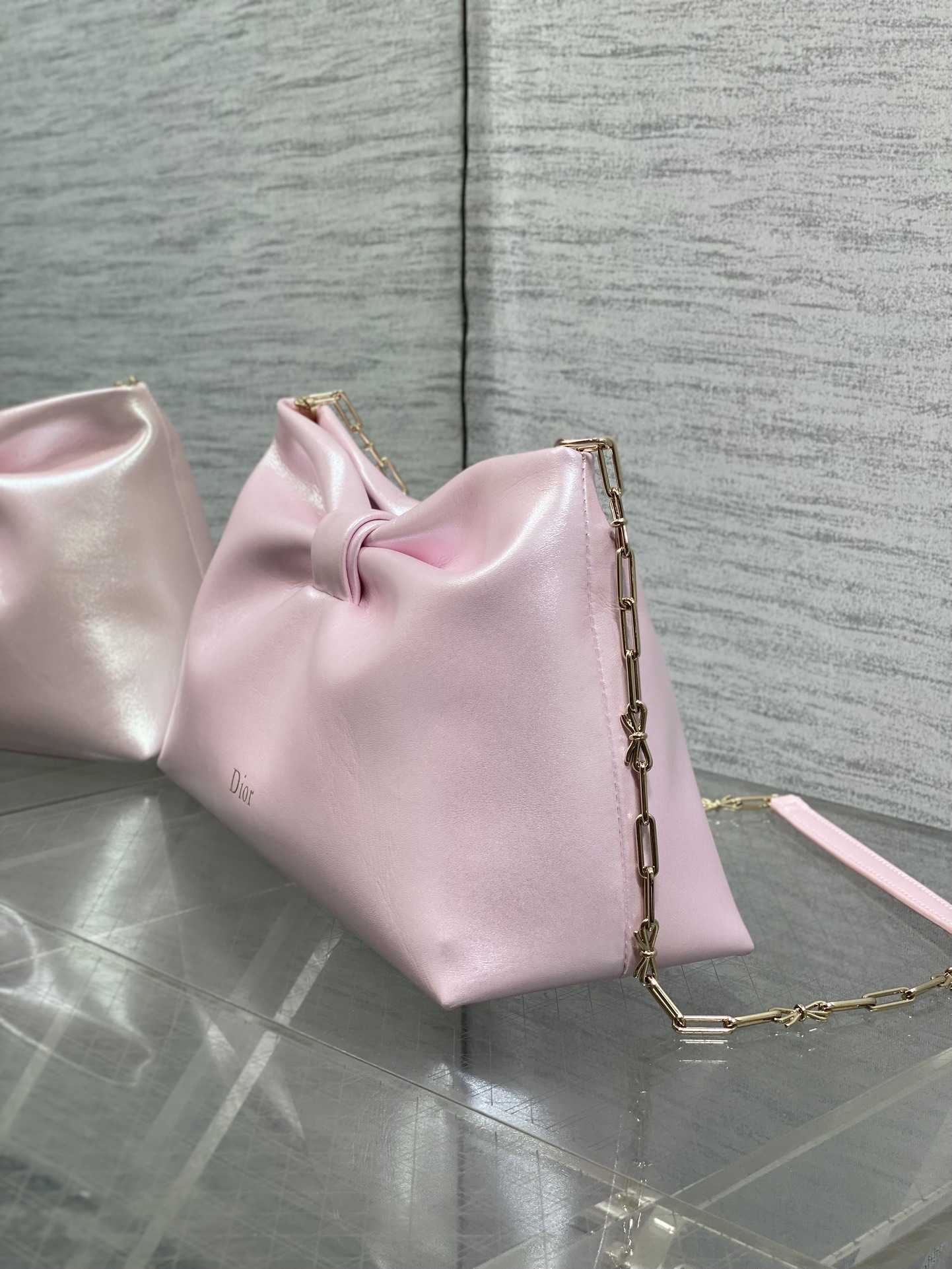 现货‼️🎀Dior-LAMBSKIN 2026春夏新款LAMBSKIN链条包，全新的包形，小牛皮革的质感