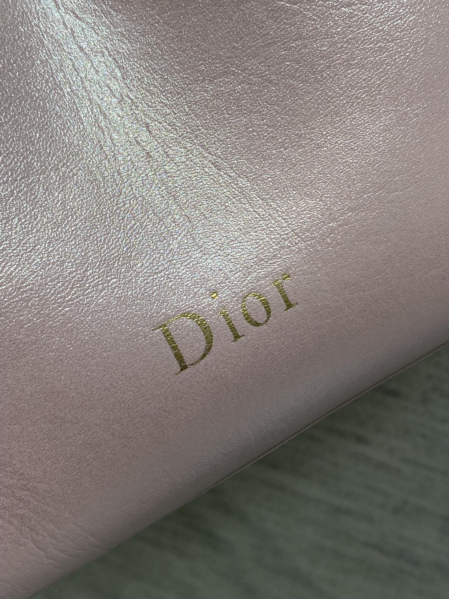 现货‼️🎀Dior-LAMBSKIN 2026春夏新款LAMBSKIN链条包，全新的包形，小牛皮革的质感